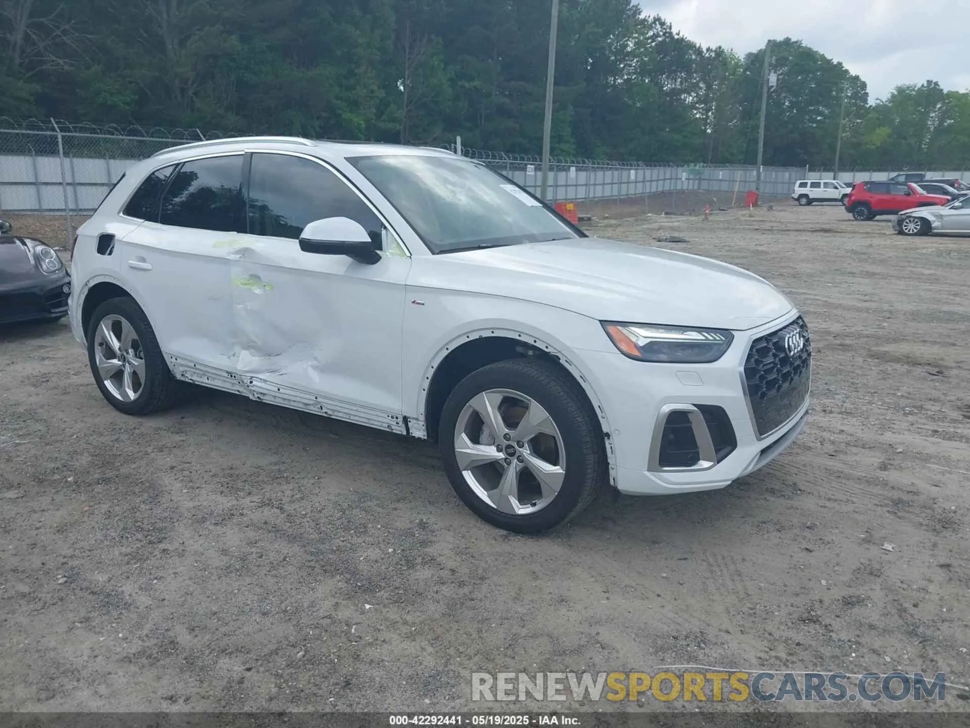 1 Photograph of a damaged car WA1FAAFY5N2027503 AUDI Q5 2022