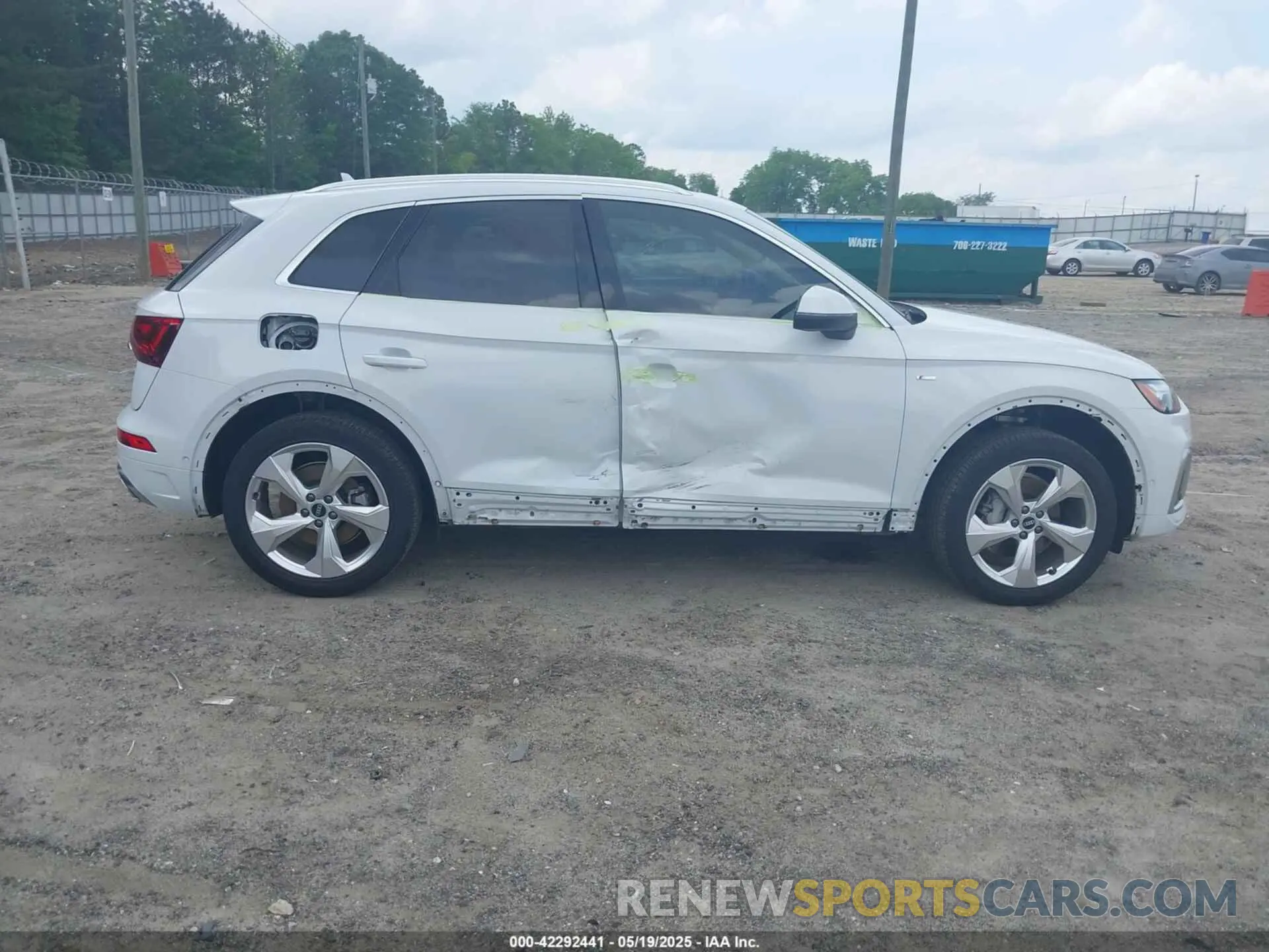 13 Photograph of a damaged car WA1FAAFY5N2027503 AUDI Q5 2022