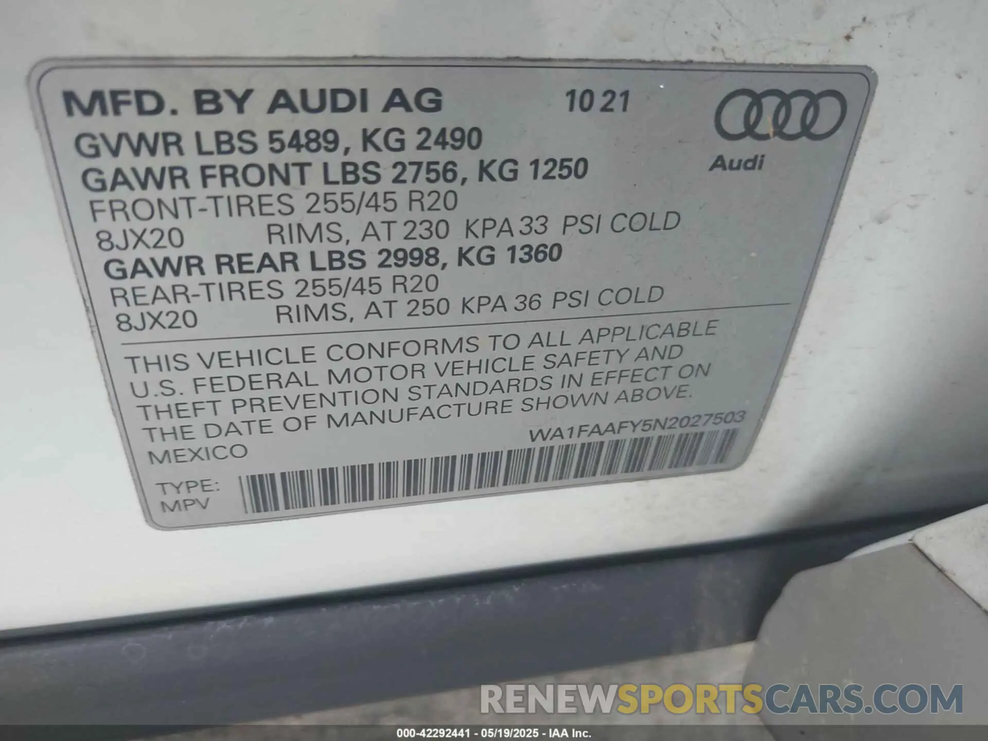 9 Photograph of a damaged car WA1FAAFY5N2027503 AUDI Q5 2022