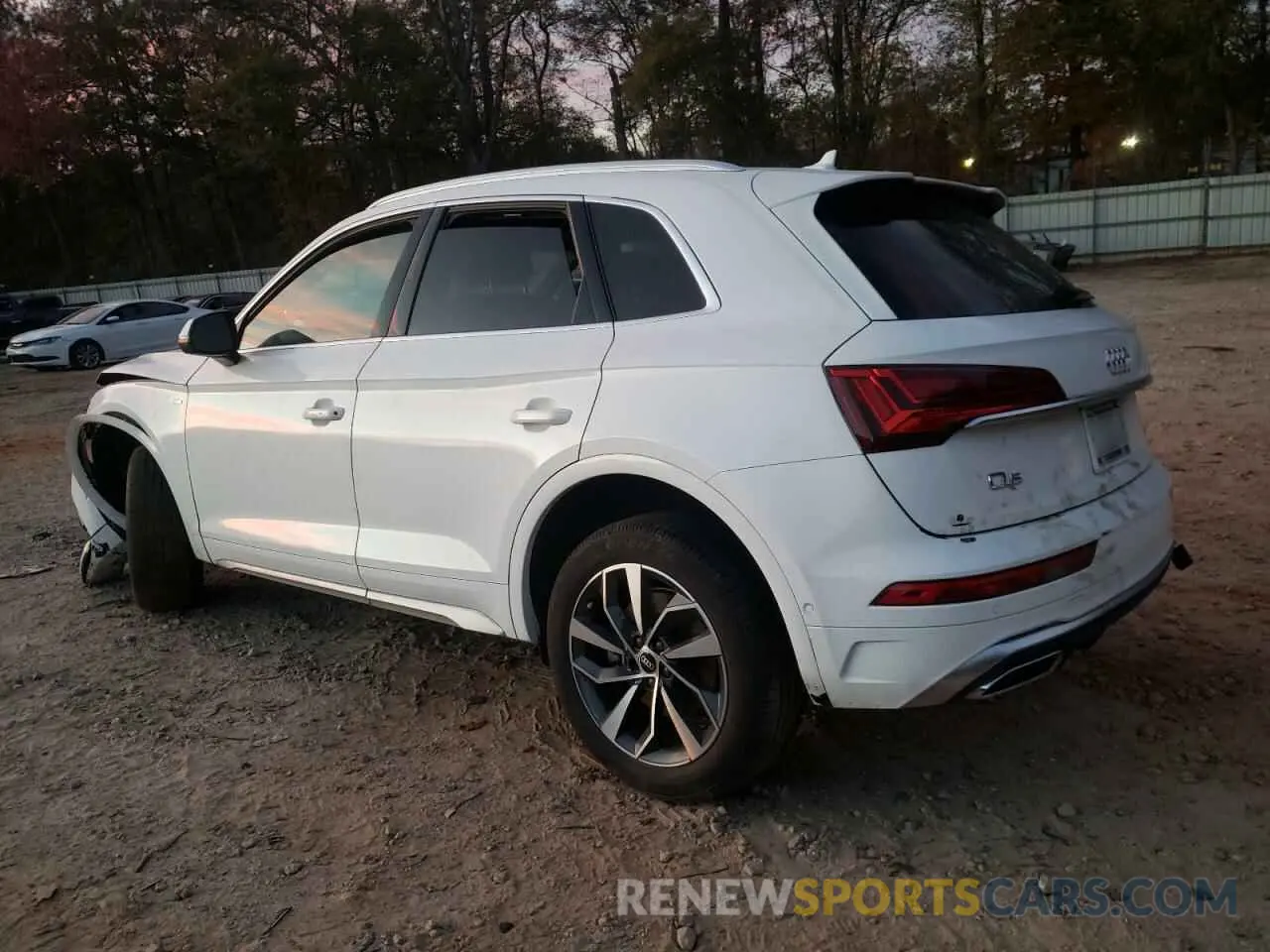 2 Photograph of a damaged car WA1FAAFY5N2027730 AUDI Q5 2022