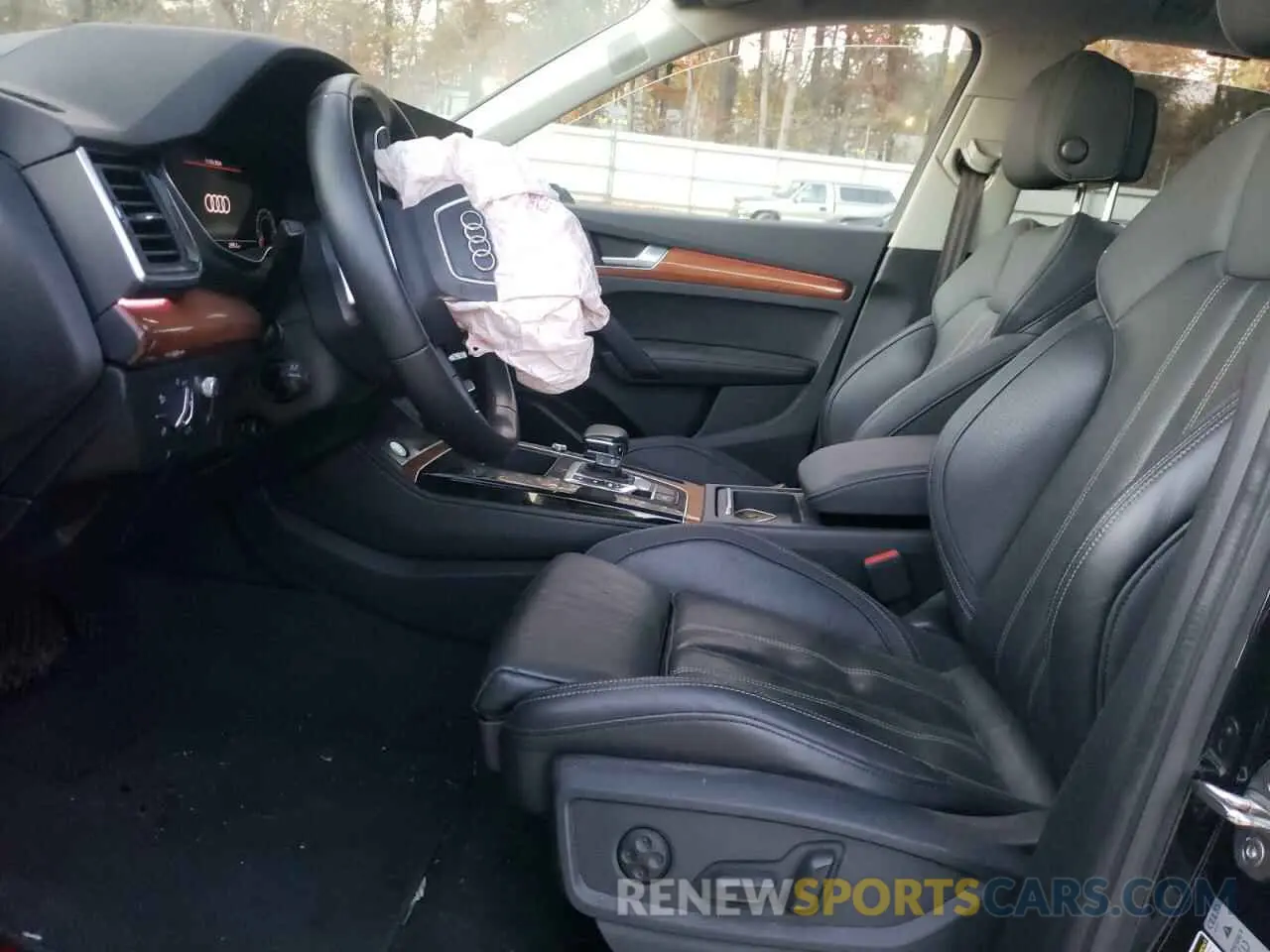 7 Photograph of a damaged car WA1FAAFY5N2027730 AUDI Q5 2022