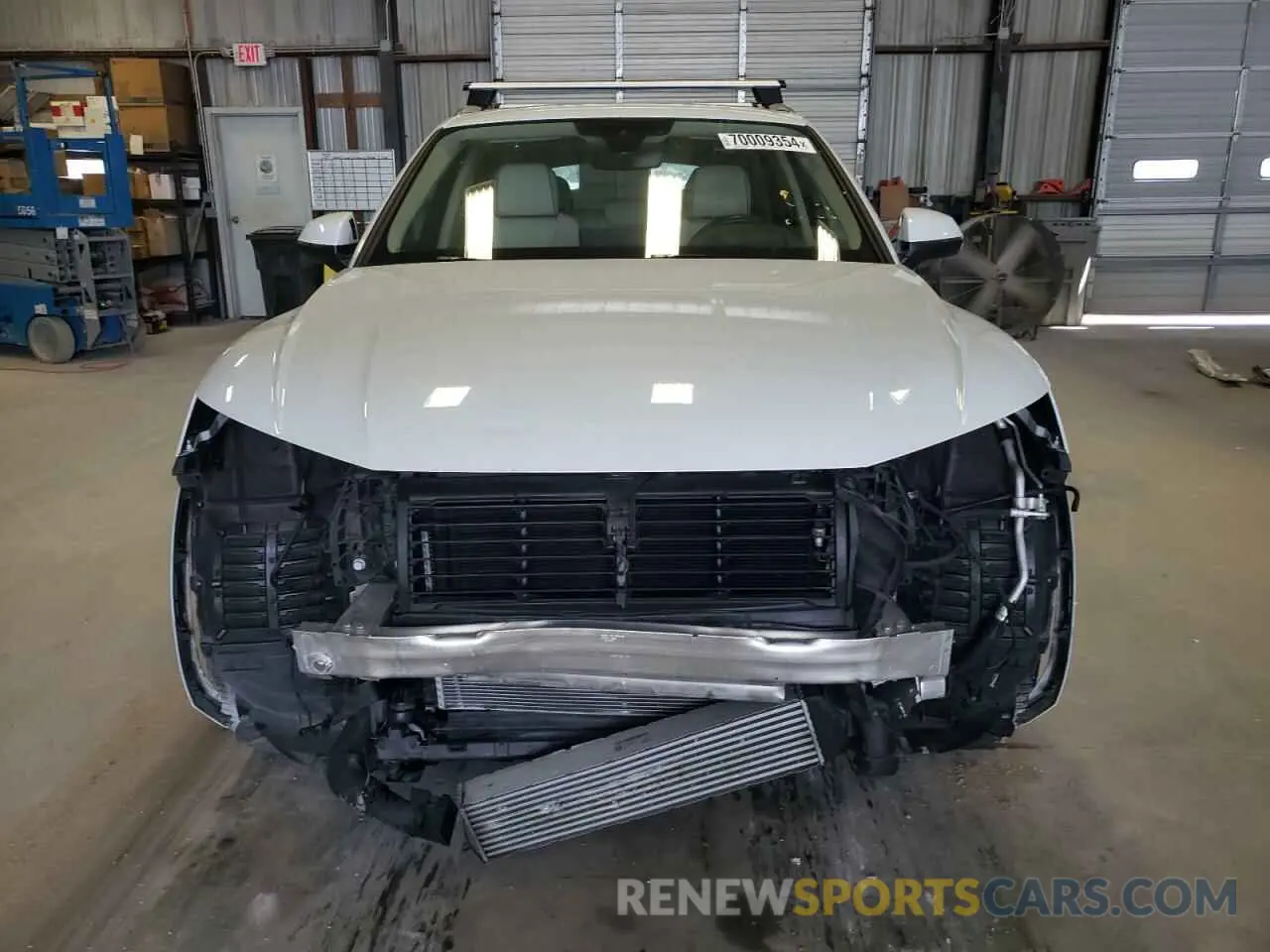 5 Photograph of a damaged car WA1FAAFY5N2032068 AUDI Q5 2022