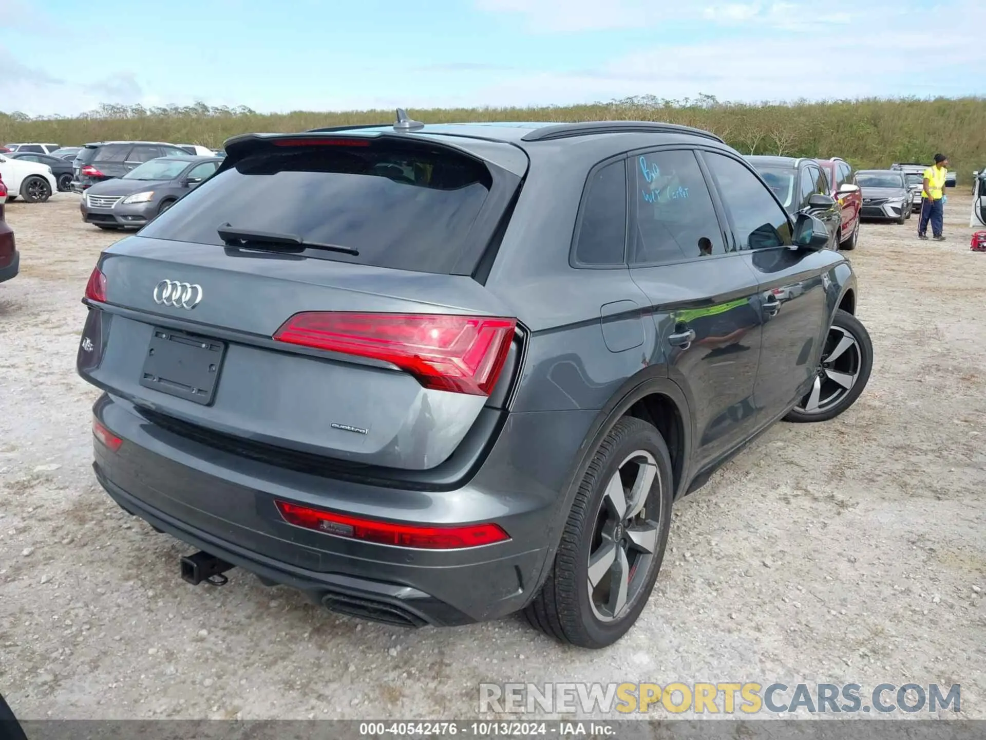 4 Фотография поврежденного автомобиля WA1FAAFYXN2006548 AUDI Q5 2022