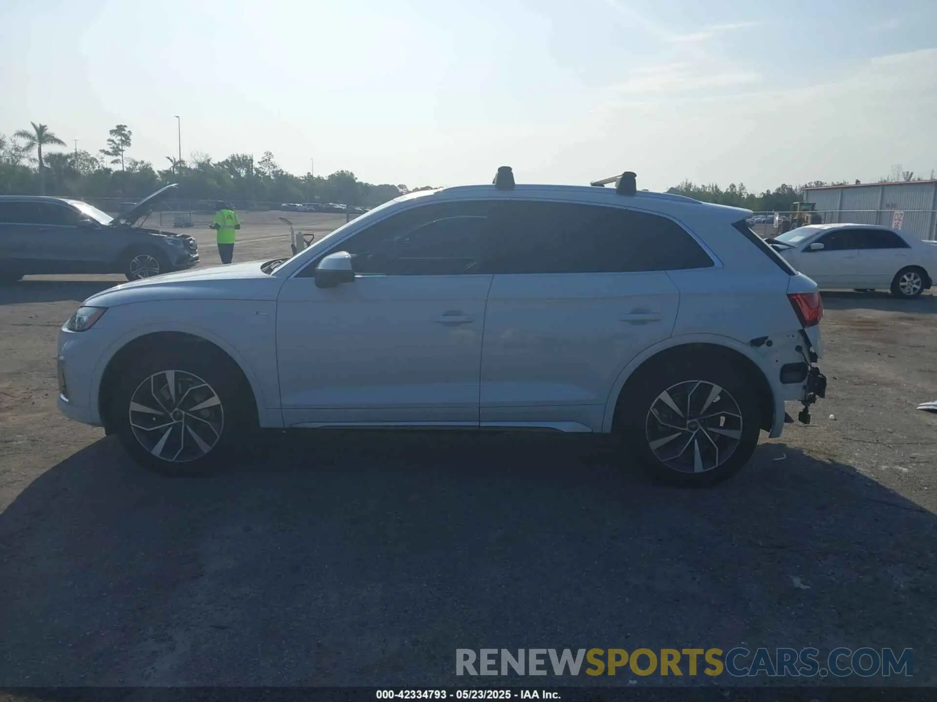 14 Фотография поврежденного автомобиля WA1GAAFY1N2021248 AUDI Q5 2022