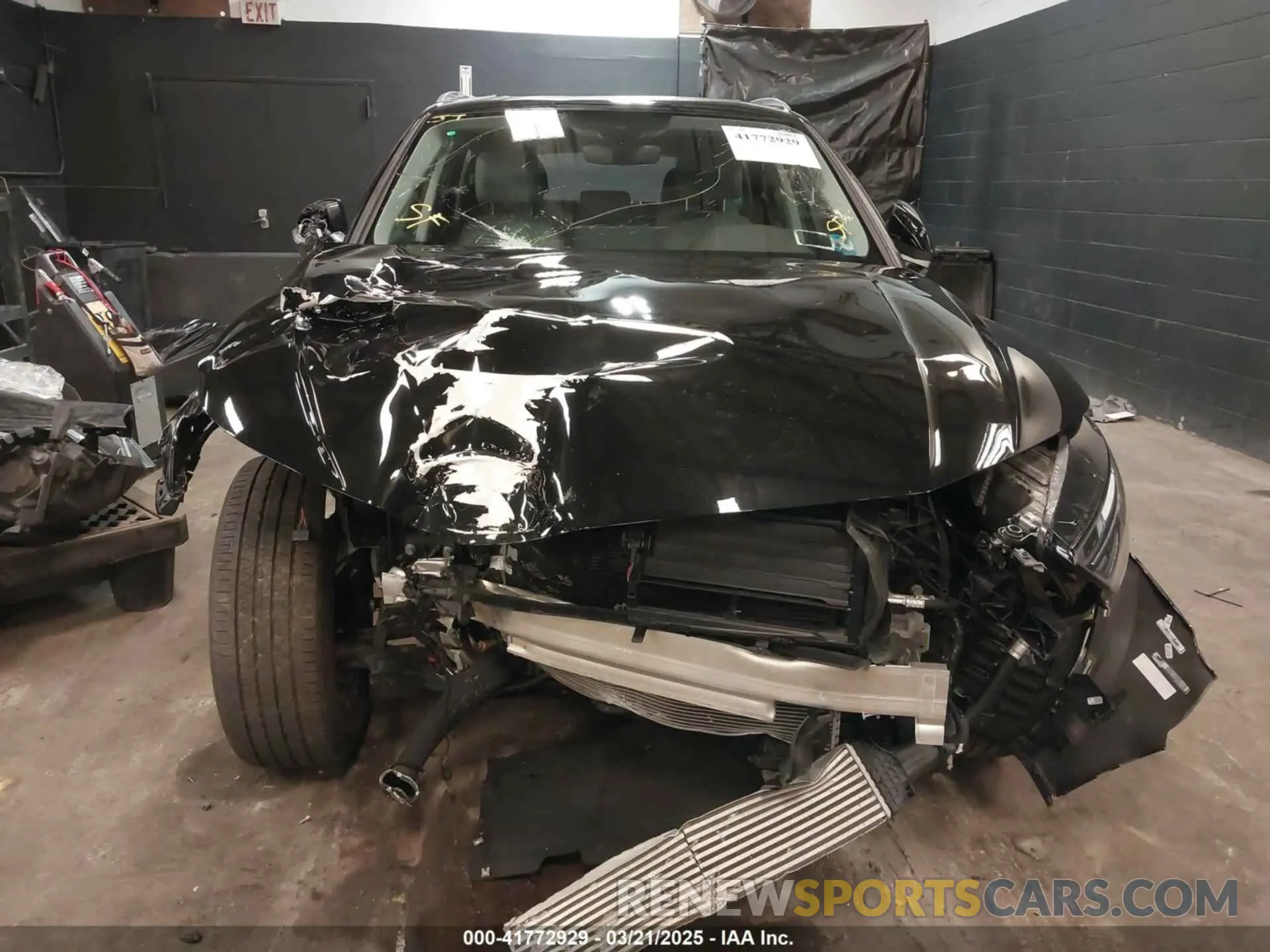 12 Photograph of a damaged car WA1GAAFY2N2049219 AUDI Q5 2022