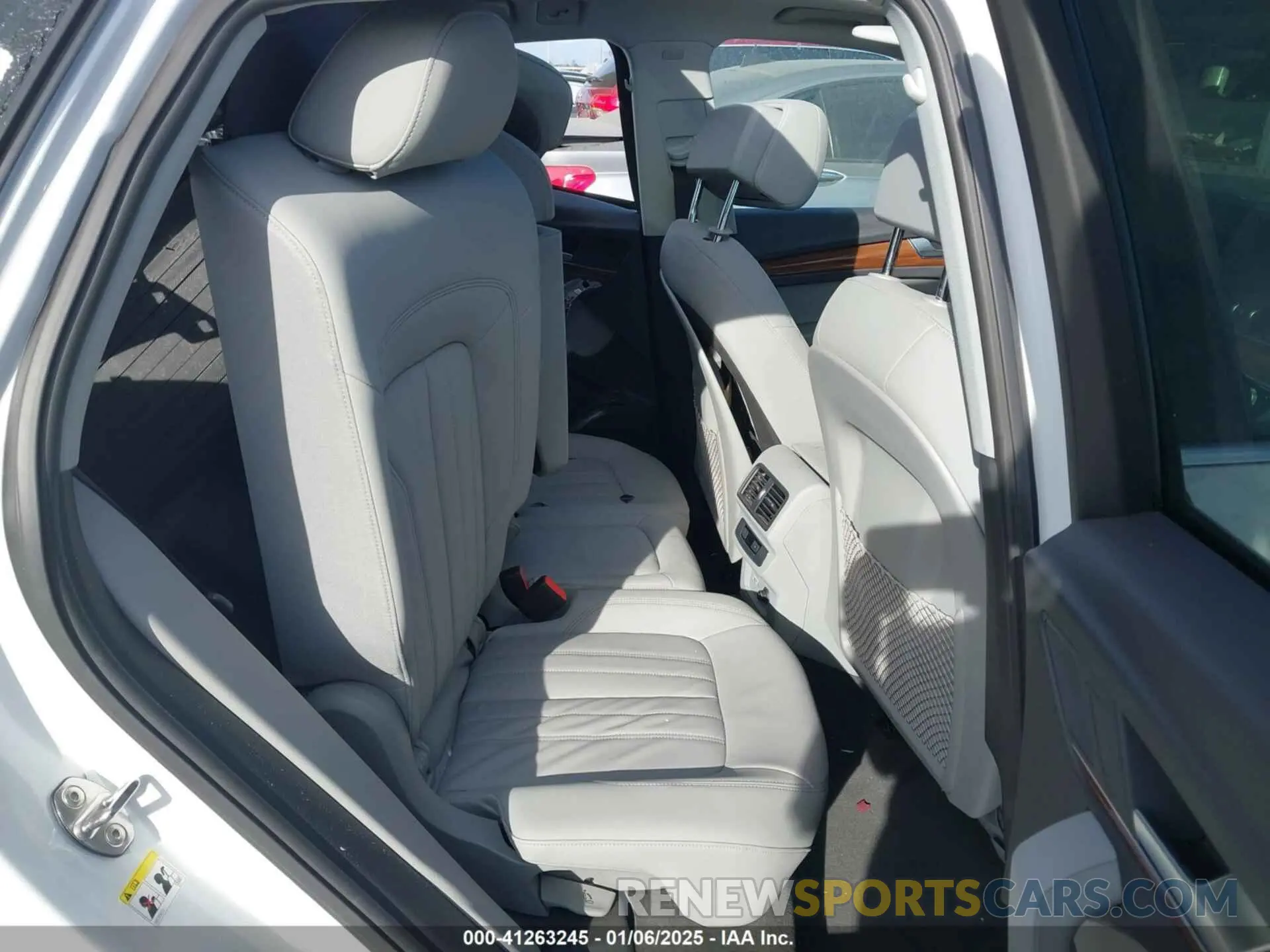 8 Photograph of a damaged car WA1GAAFY3N2101201 AUDI Q5 2022