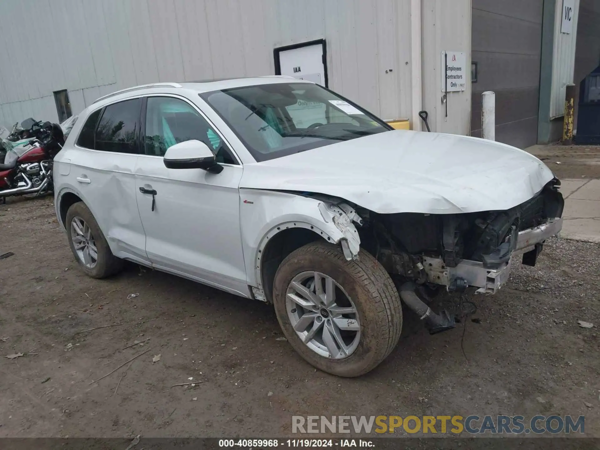 1 Photograph of a damaged car WA1GAAFY6N2119787 AUDI Q5 2022