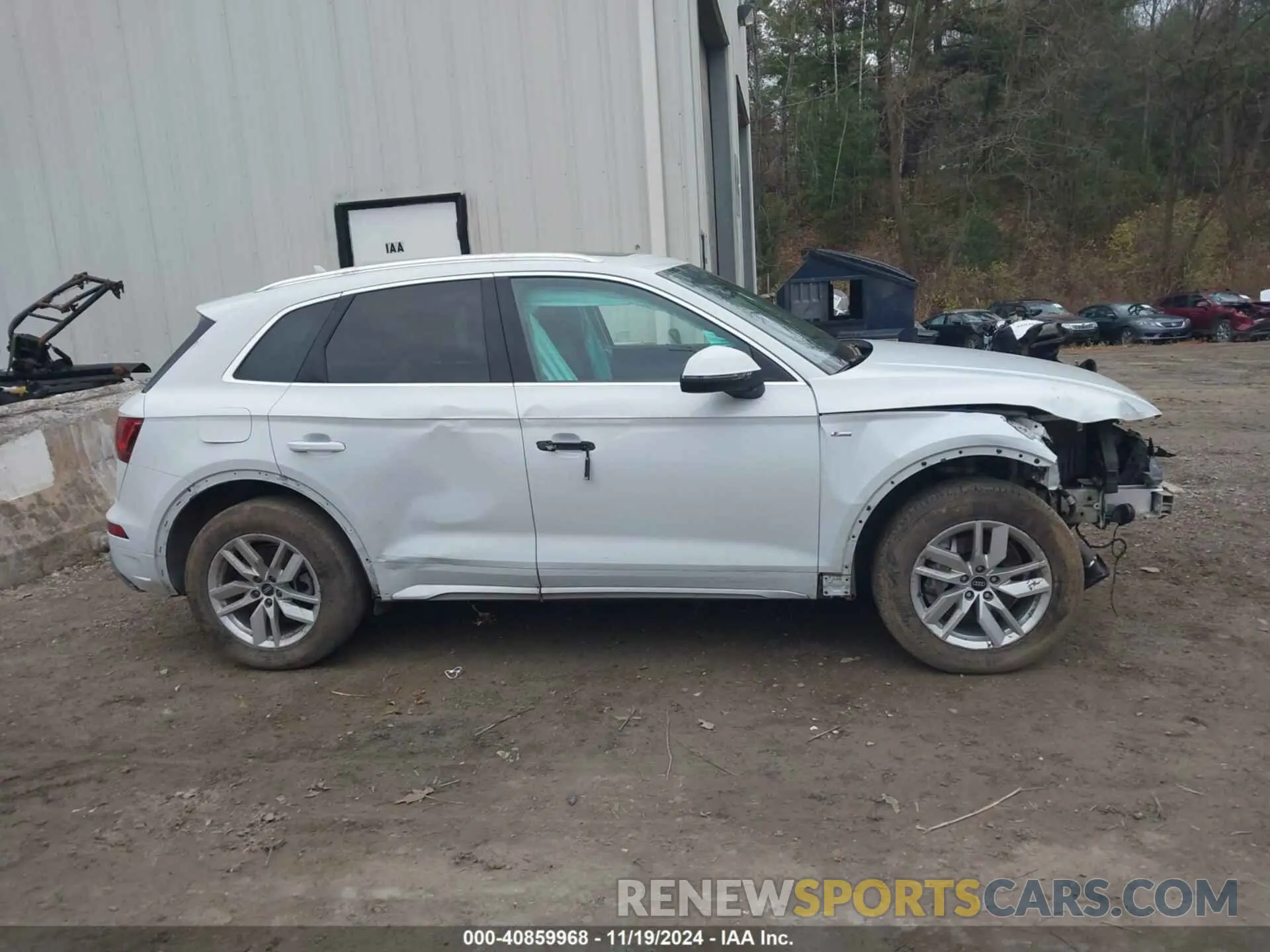 13 Photograph of a damaged car WA1GAAFY6N2119787 AUDI Q5 2022