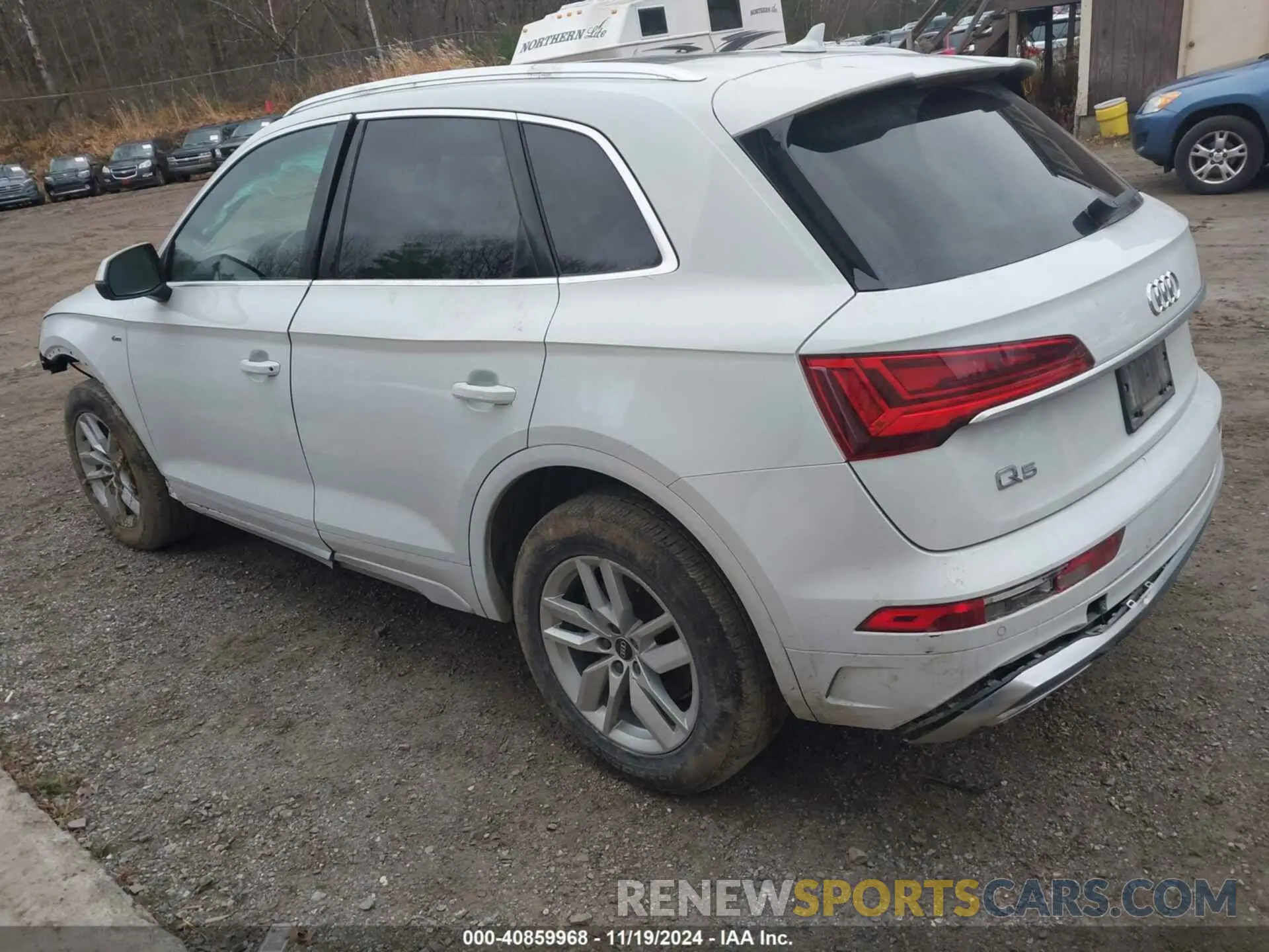 3 Photograph of a damaged car WA1GAAFY6N2119787 AUDI Q5 2022