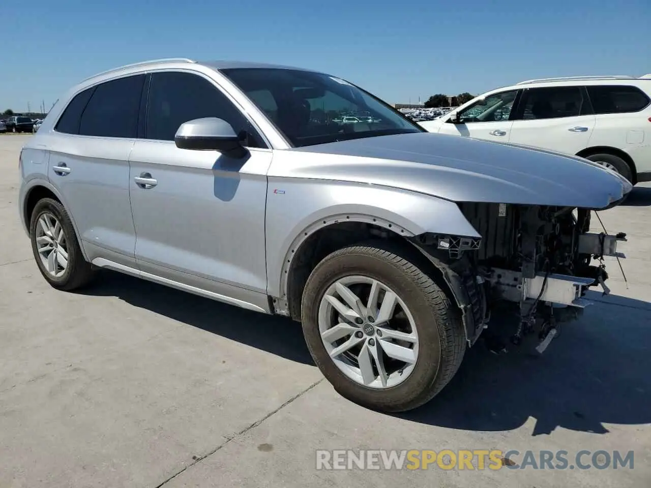 4 Photograph of a damaged car WA1GAAFY7N2003403 AUDI Q5 2022