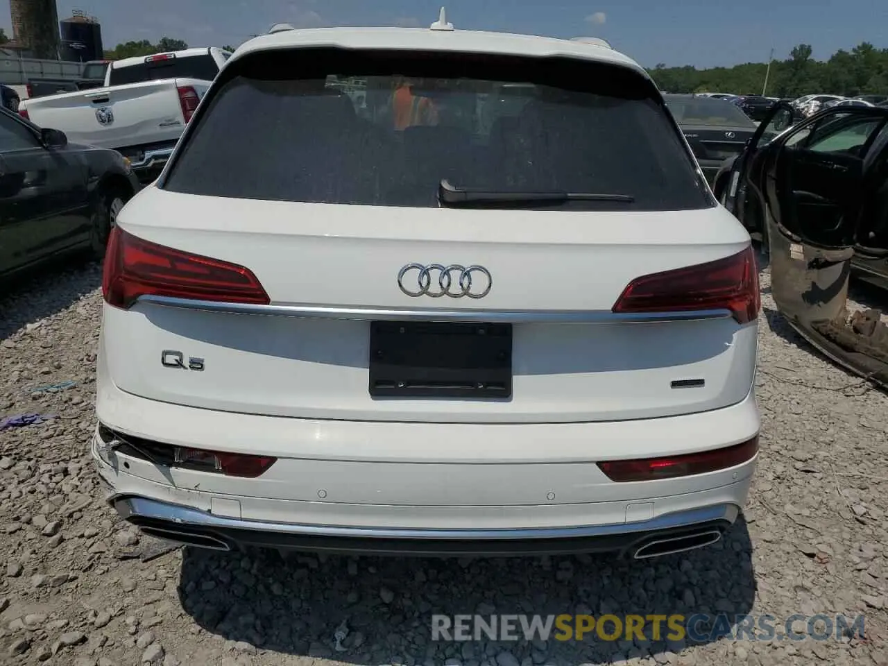 6 Photograph of a damaged car WA1GAAFY9N2016623 AUDI Q5 2022