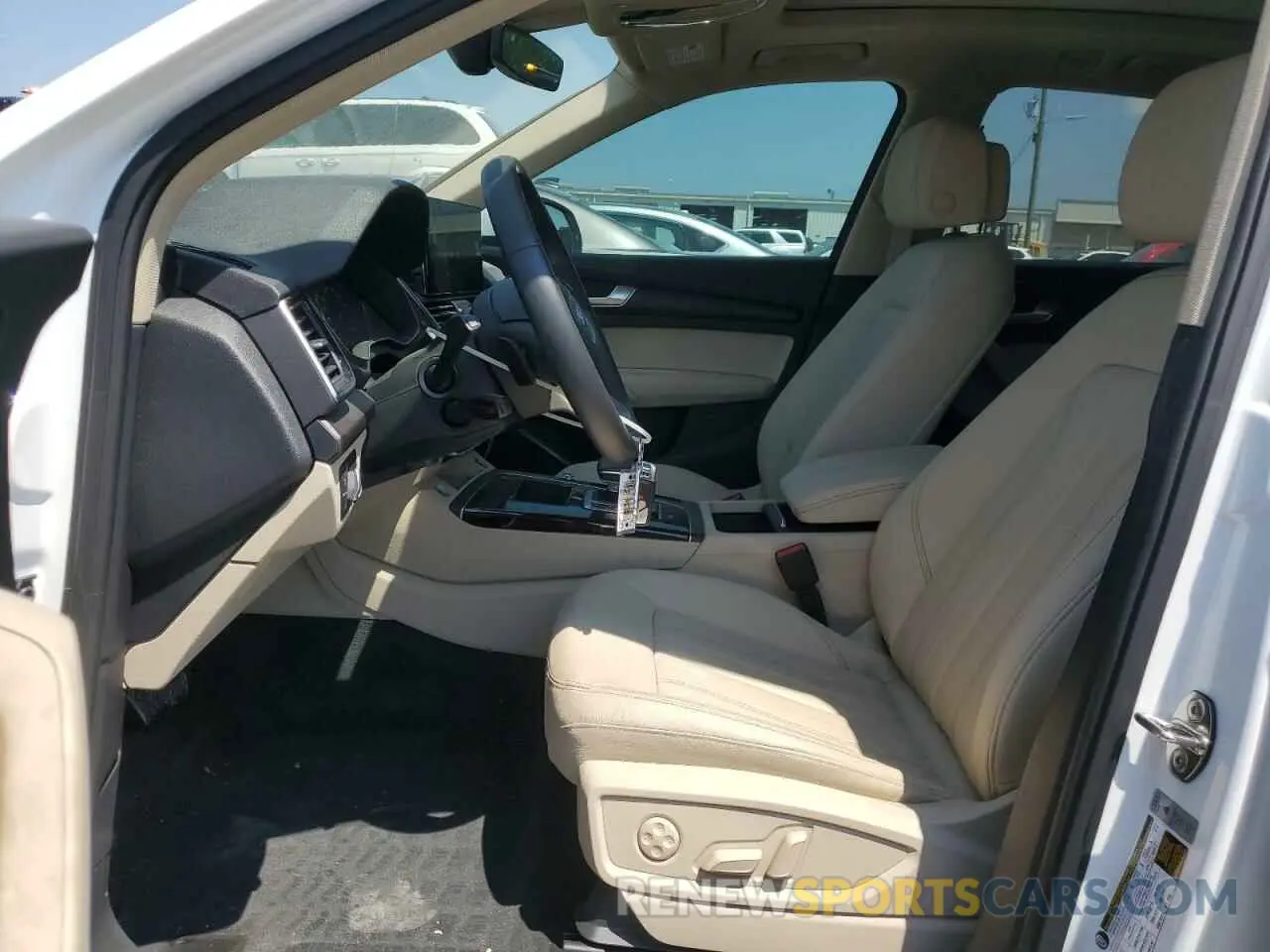7 Photograph of a damaged car WA1GAAFY9N2016623 AUDI Q5 2022