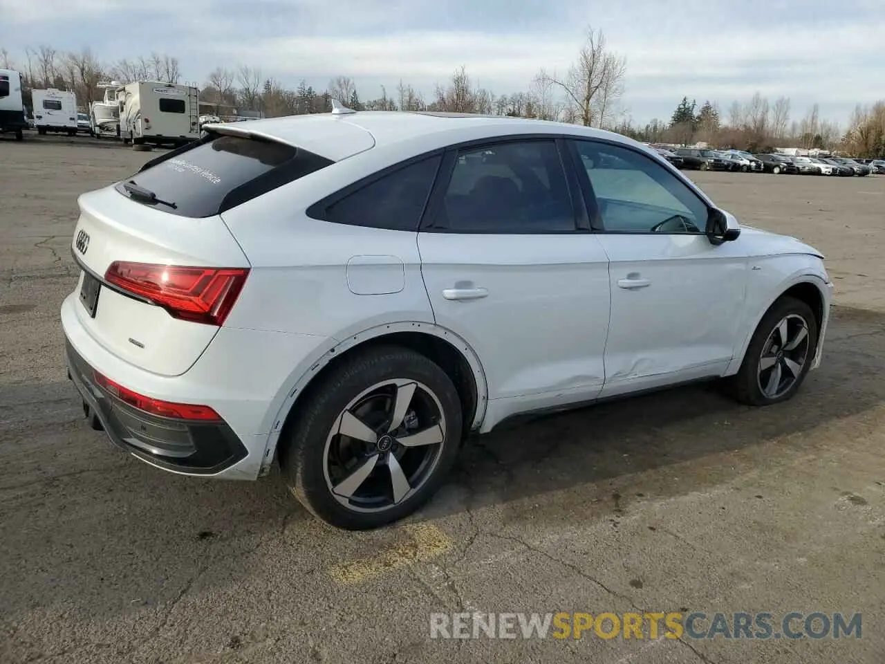3 Photograph of a damaged car WA15AAFY6P2138916 AUDI Q5 2023