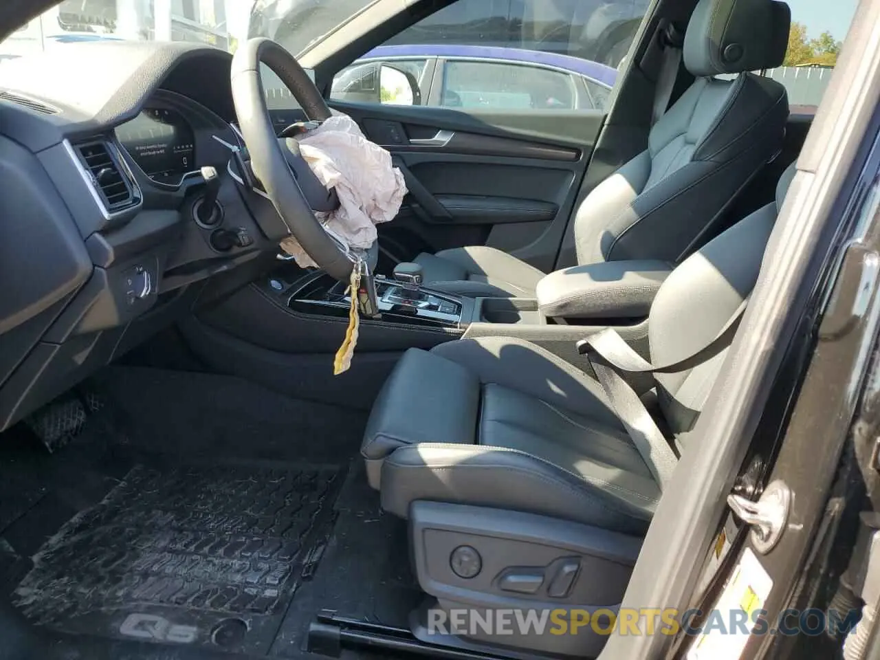 7 Photograph of a damaged car WA15AAFYXP2108382 AUDI Q5 2023