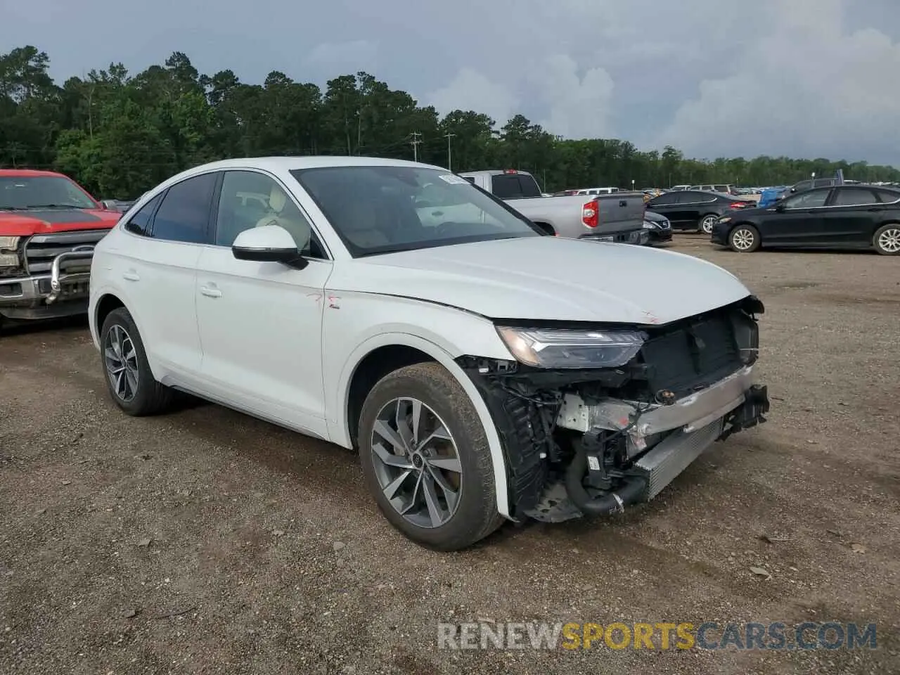4 Photograph of a damaged car WA16AAFY0P2137734 AUDI Q5 2023