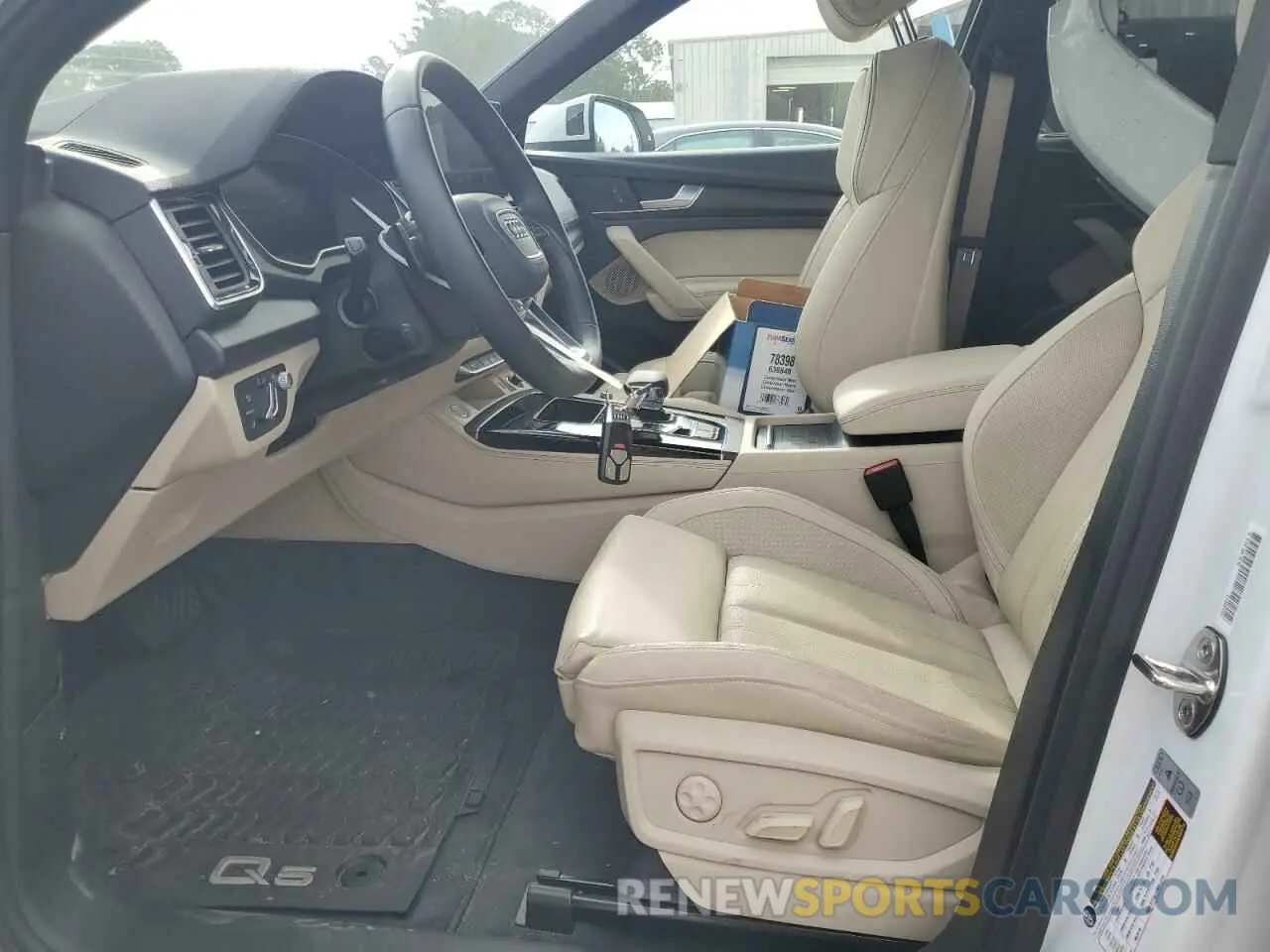 7 Photograph of a damaged car WA16AAFY0P2137734 AUDI Q5 2023