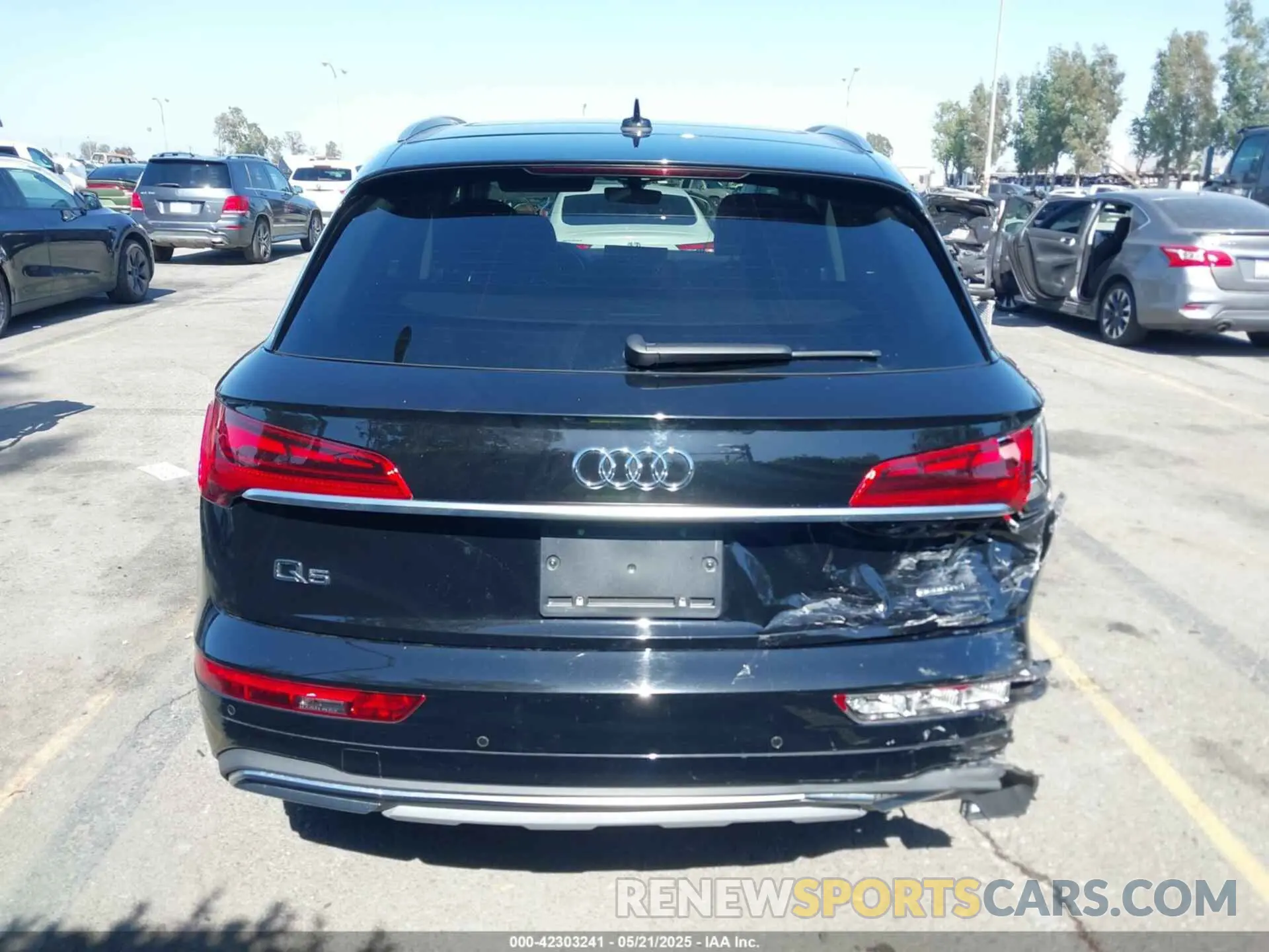 16 Photograph of a damaged car WA1ABAFY1P2188442 AUDI Q5 2023