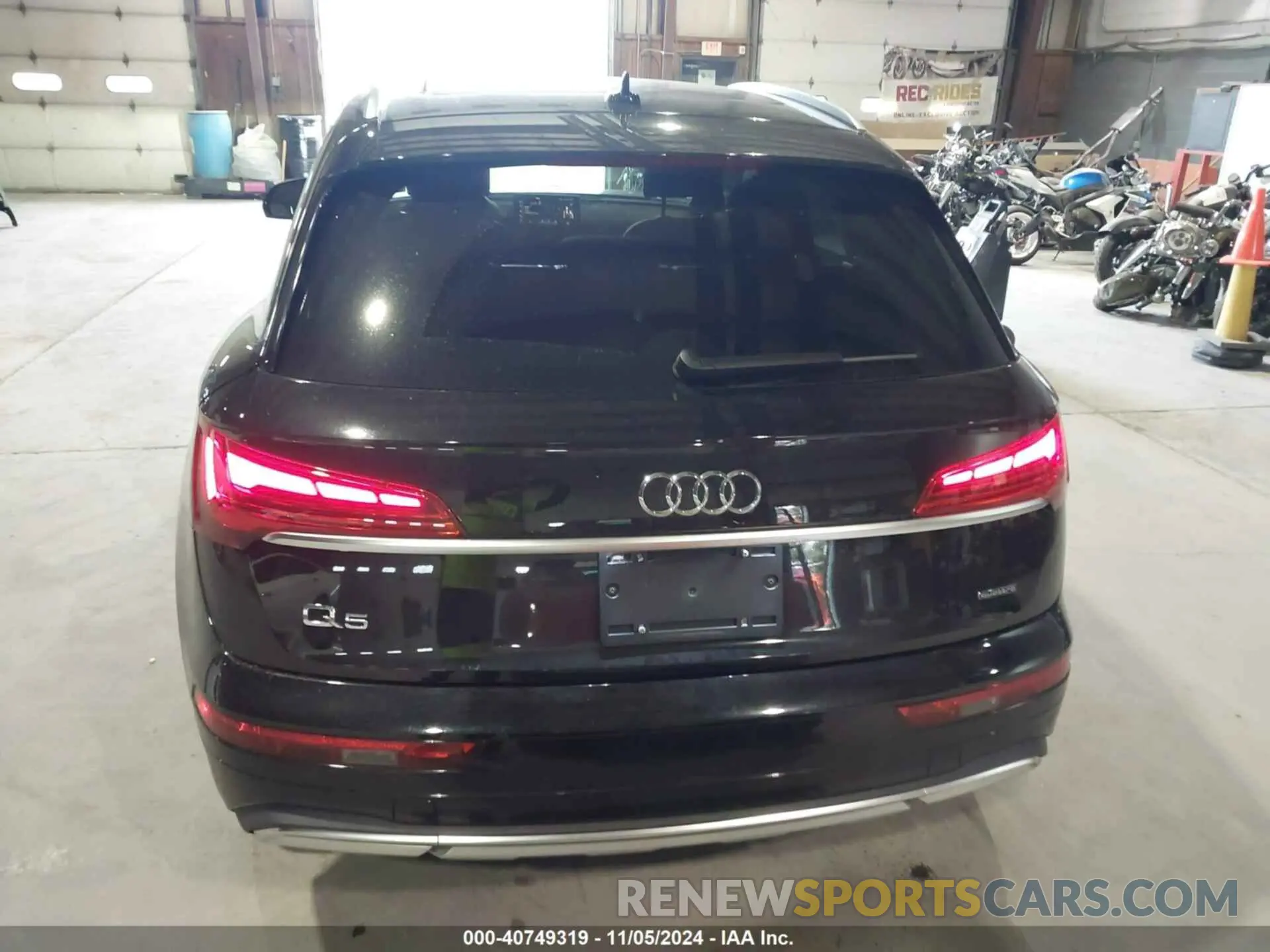 16 Photograph of a damaged car WA1ABAFY4P2095415 AUDI Q5 2023