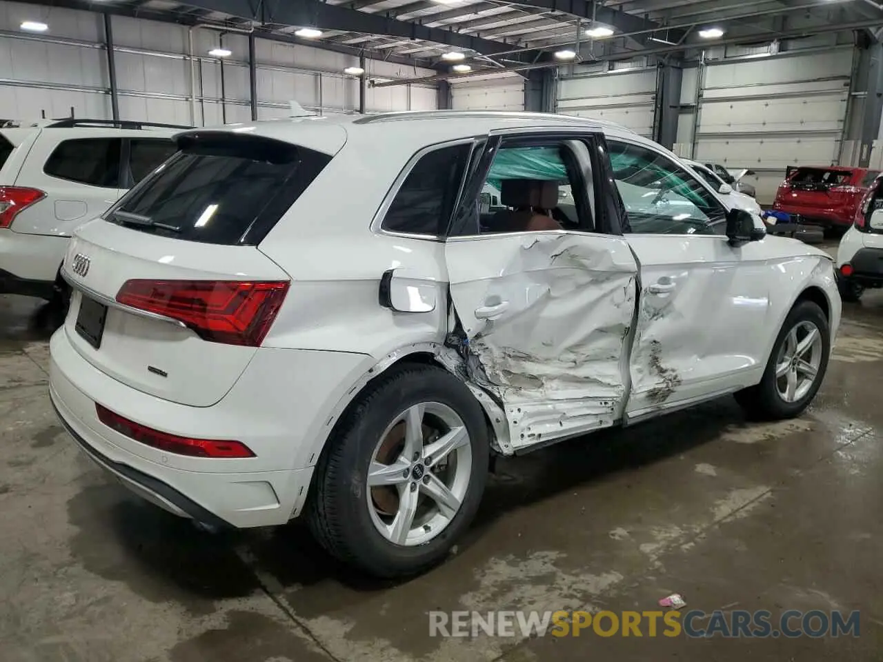 3 Фотография поврежденного автомобиля WA1ABAFY9P2032827 AUDI Q5 2023