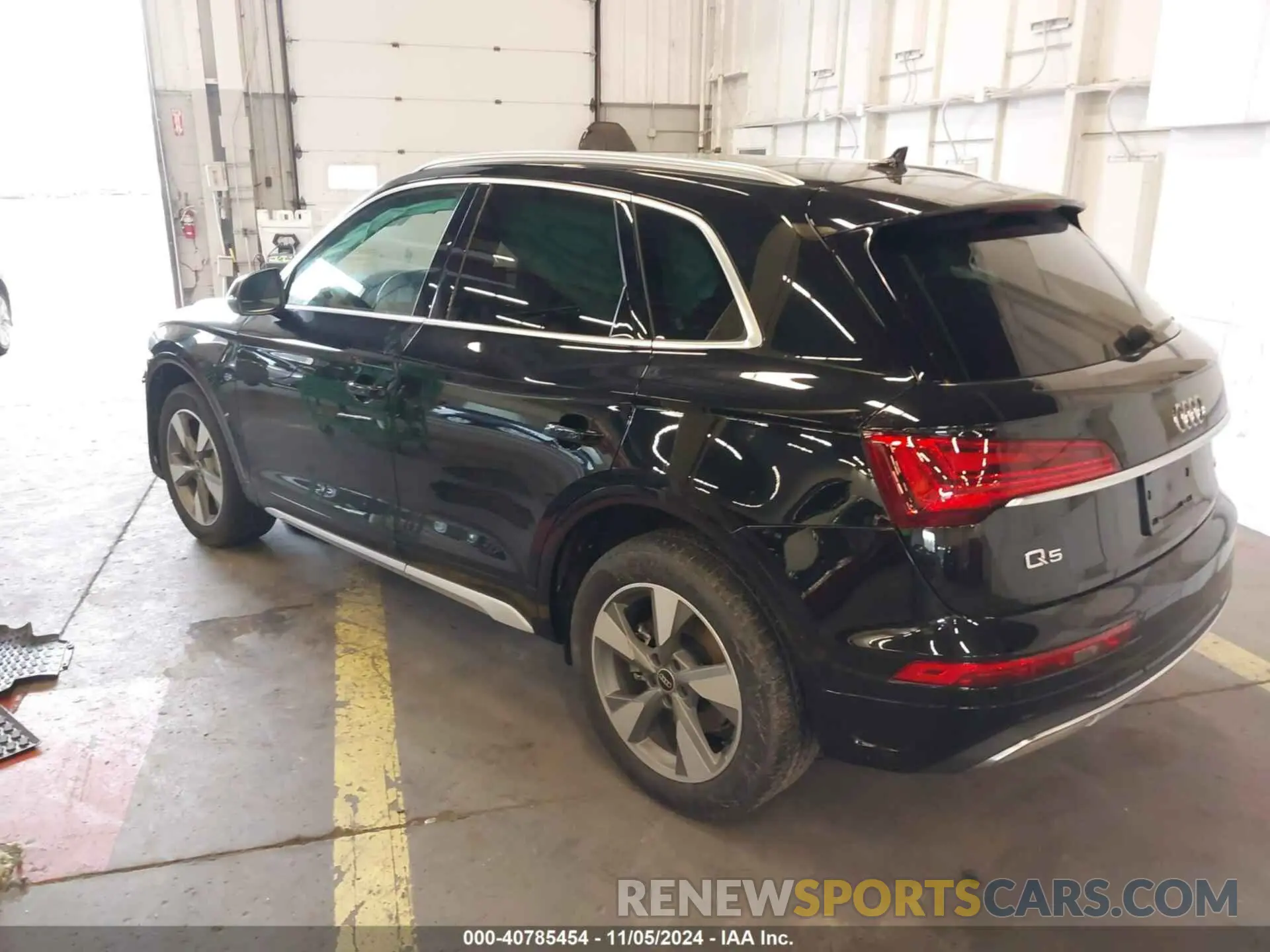 3 Photograph of a damaged car WA1ABAFYXP2068221 AUDI Q5 2023