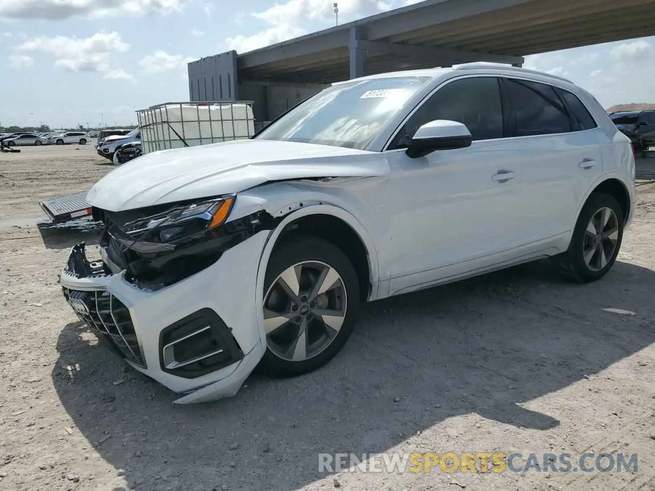 1 Photograph of a damaged car WA1BBAFY6P2108346 AUDI Q5 2023