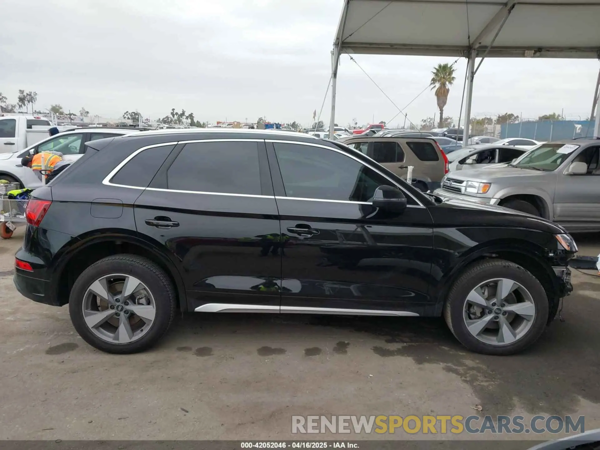 14 Photograph of a damaged car WA1BBAFY7P2187588 AUDI Q5 2023