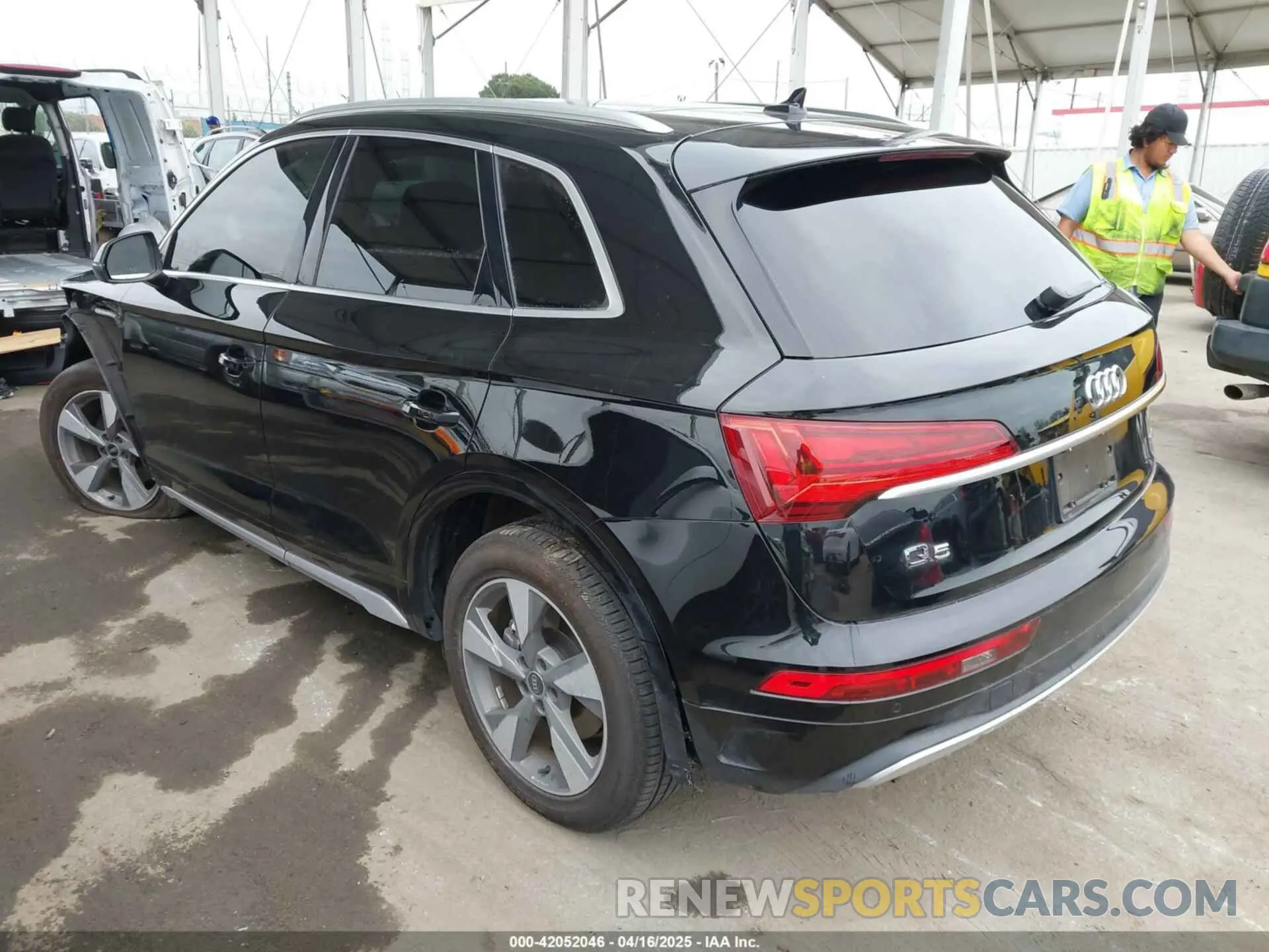 3 Photograph of a damaged car WA1BBAFY7P2187588 AUDI Q5 2023