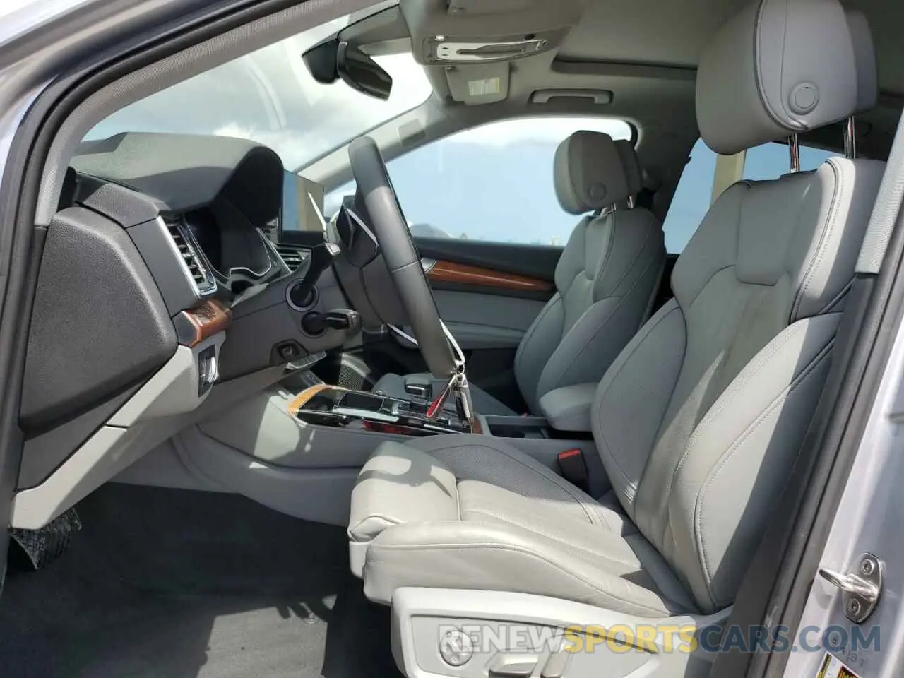 7 Photograph of a damaged car WA1BBAFYXP2184281 AUDI Q5 2023