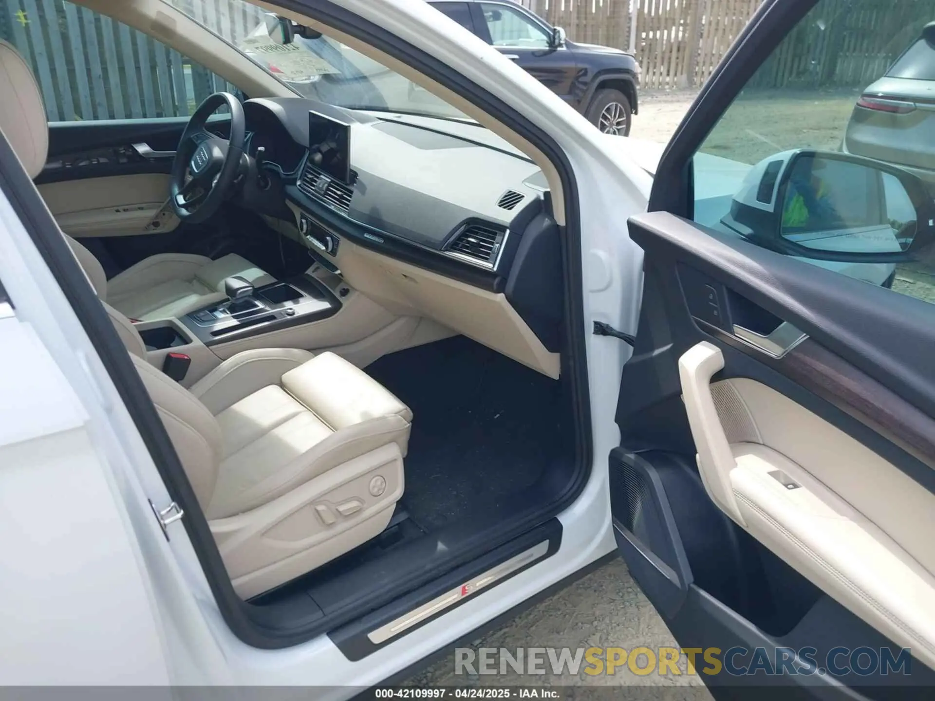 5 Фотография поврежденного автомобиля WA1E2BFY5P2092062 AUDI Q5 2023