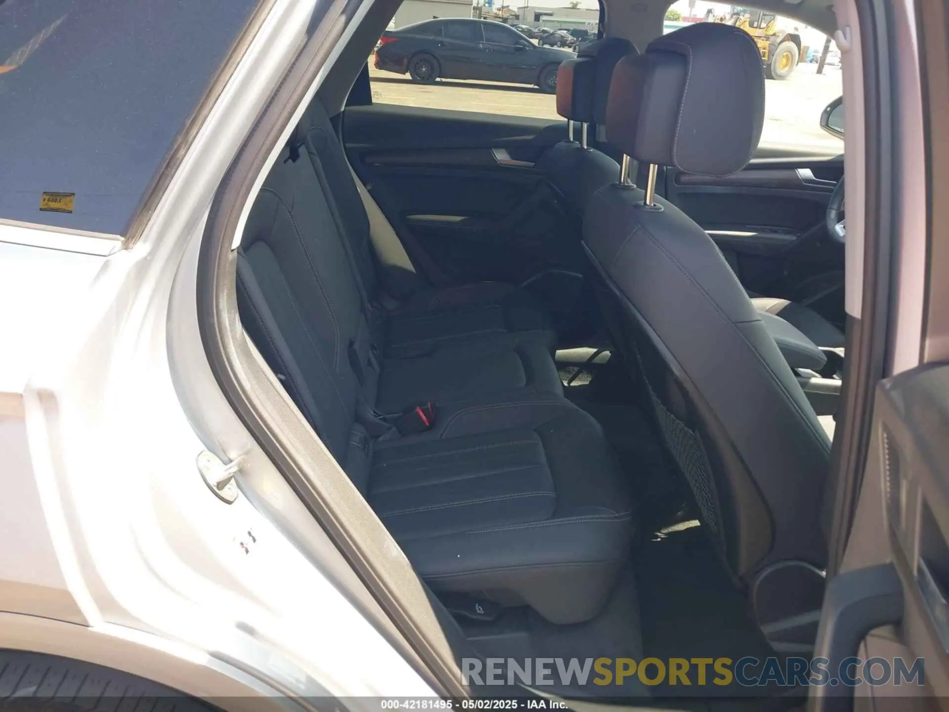 8 Photograph of a damaged car WA1EAAFY0P2031876 AUDI Q5 2023