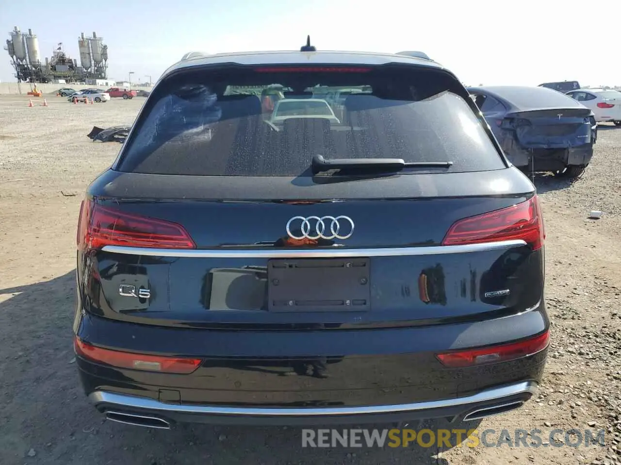 6 Photograph of a damaged car WA1EAAFY0P2055403 AUDI Q5 2023