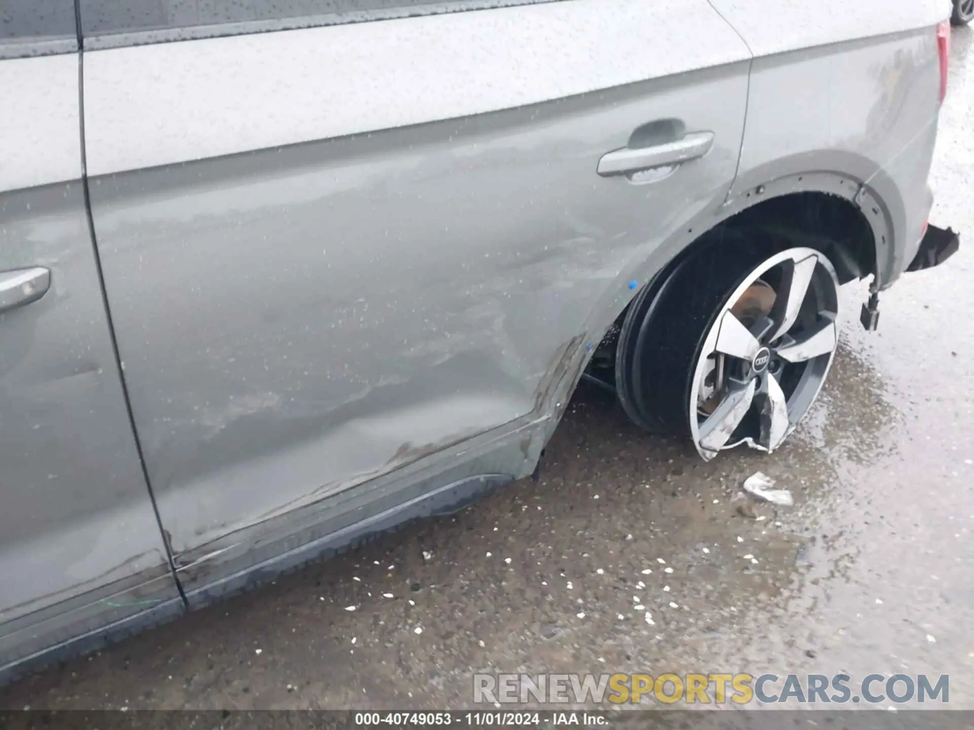 18 Photograph of a damaged car WA1EAAFY0P2103112 AUDI Q5 2023