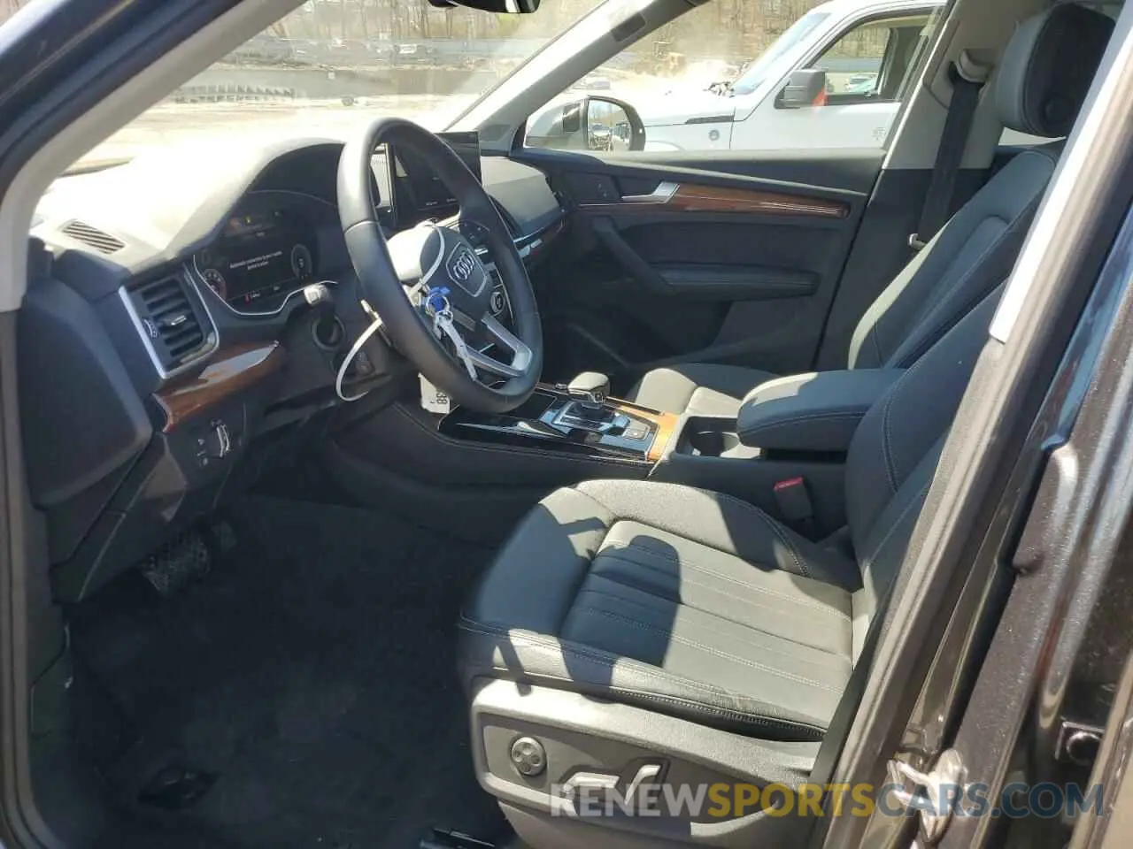 7 Фотография поврежденного автомобиля WA1EAAFY2P2131588 AUDI Q5 2023