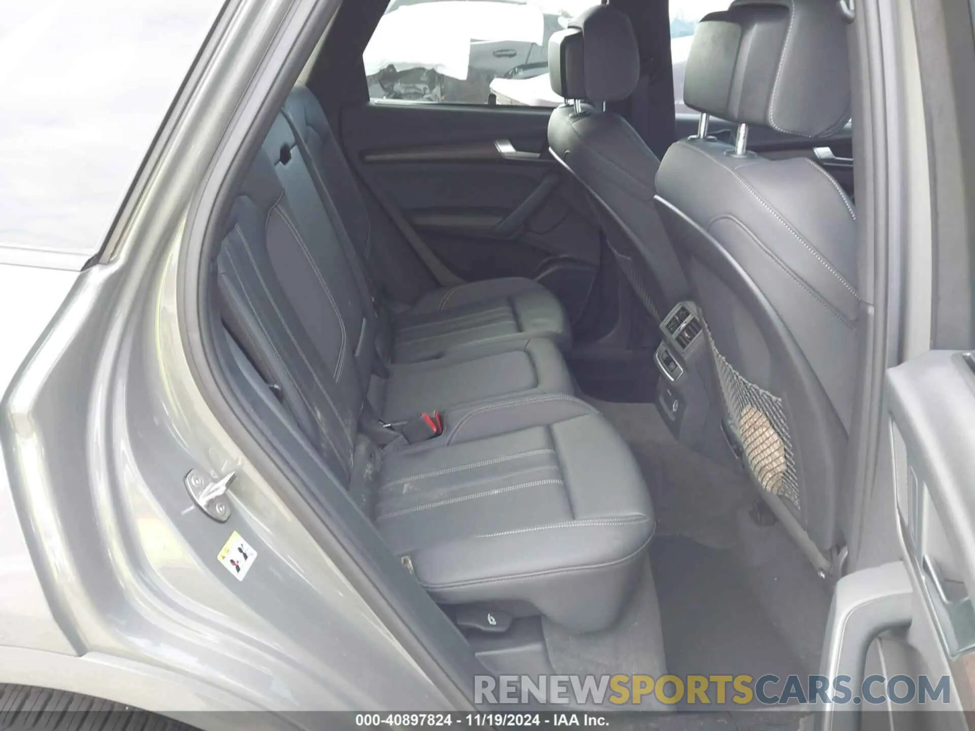 8 Photograph of a damaged car WA1EAAFY2P2192276 AUDI Q5 2023