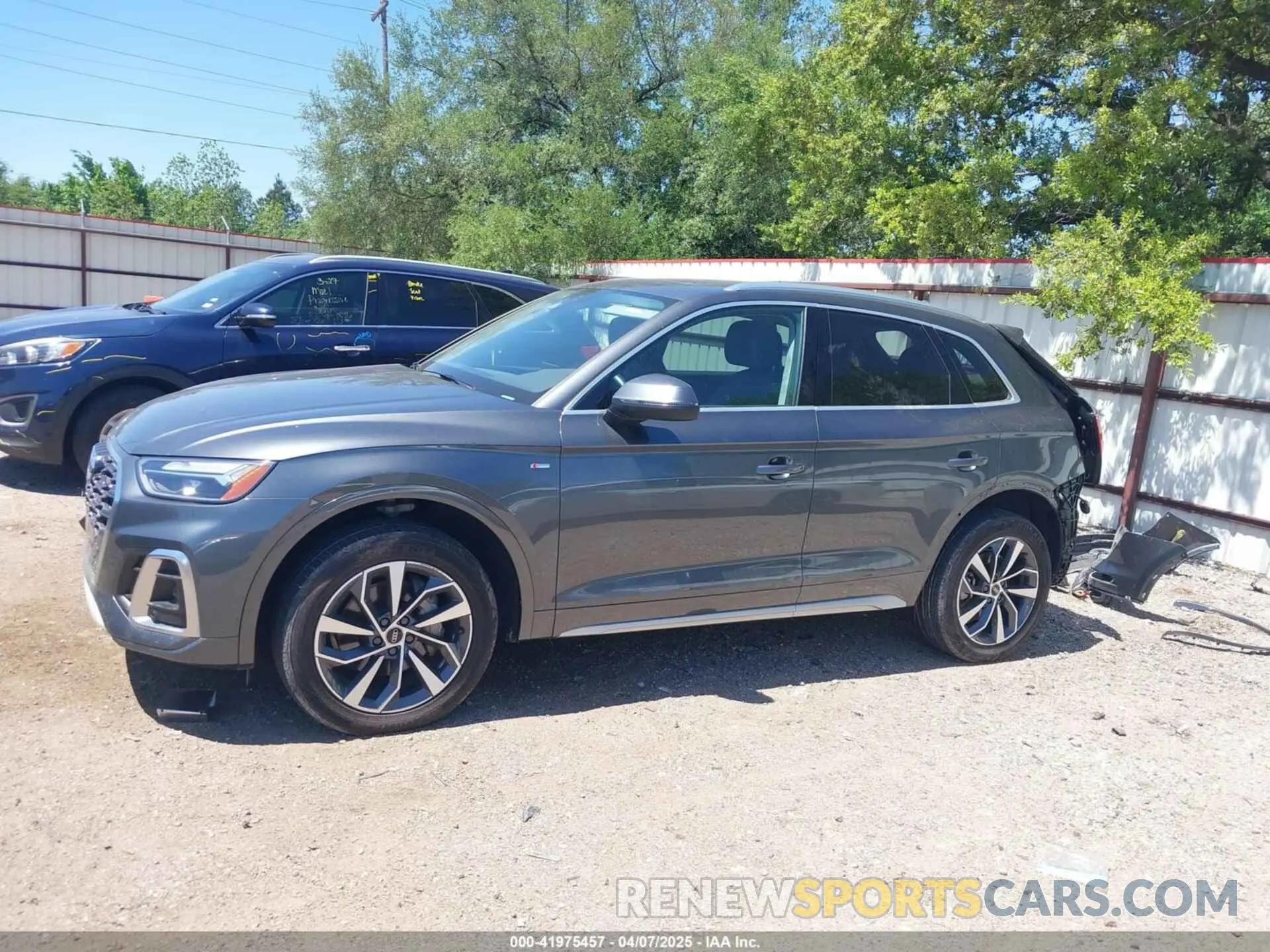 15 Photograph of a damaged car WA1EAAFY3P2123399 AUDI Q5 2023