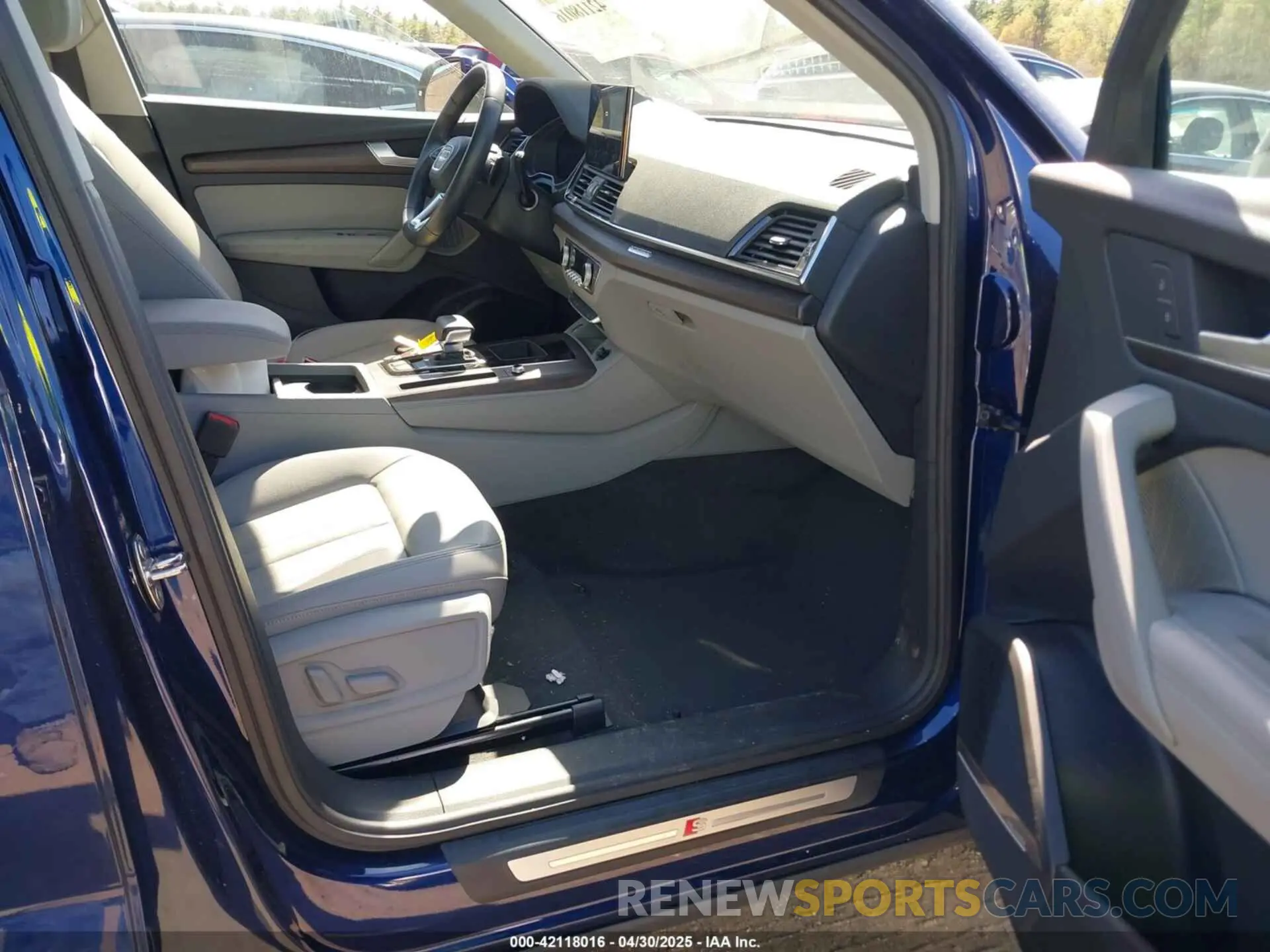 5 Photograph of a damaged car WA1EAAFY4P2052682 AUDI Q5 2023