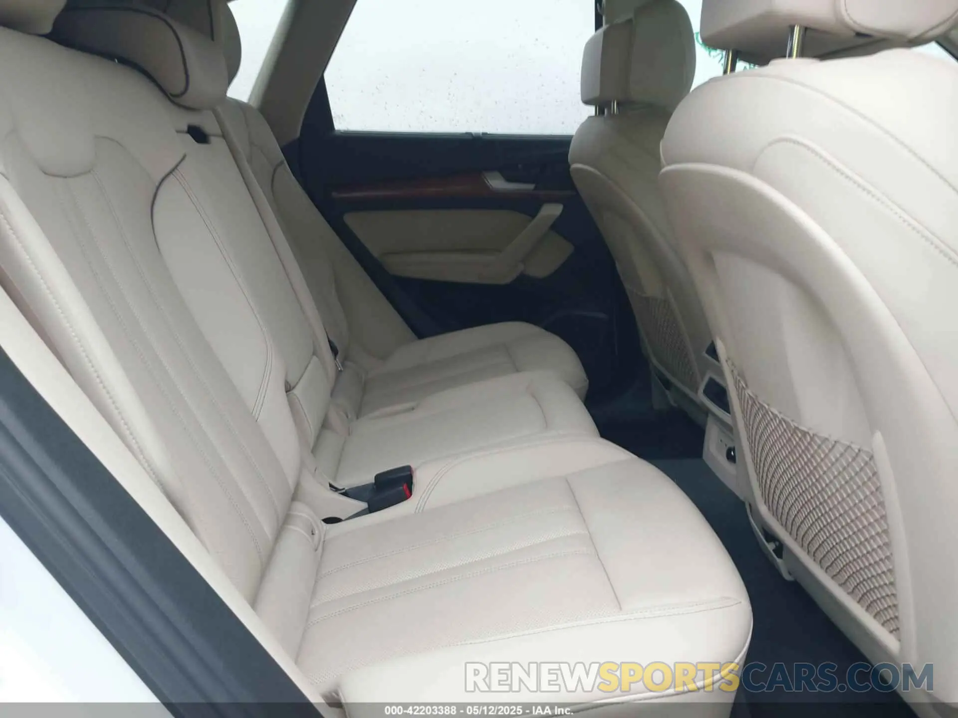 8 Photograph of a damaged car WA1EAAFY4P2073760 AUDI Q5 2023