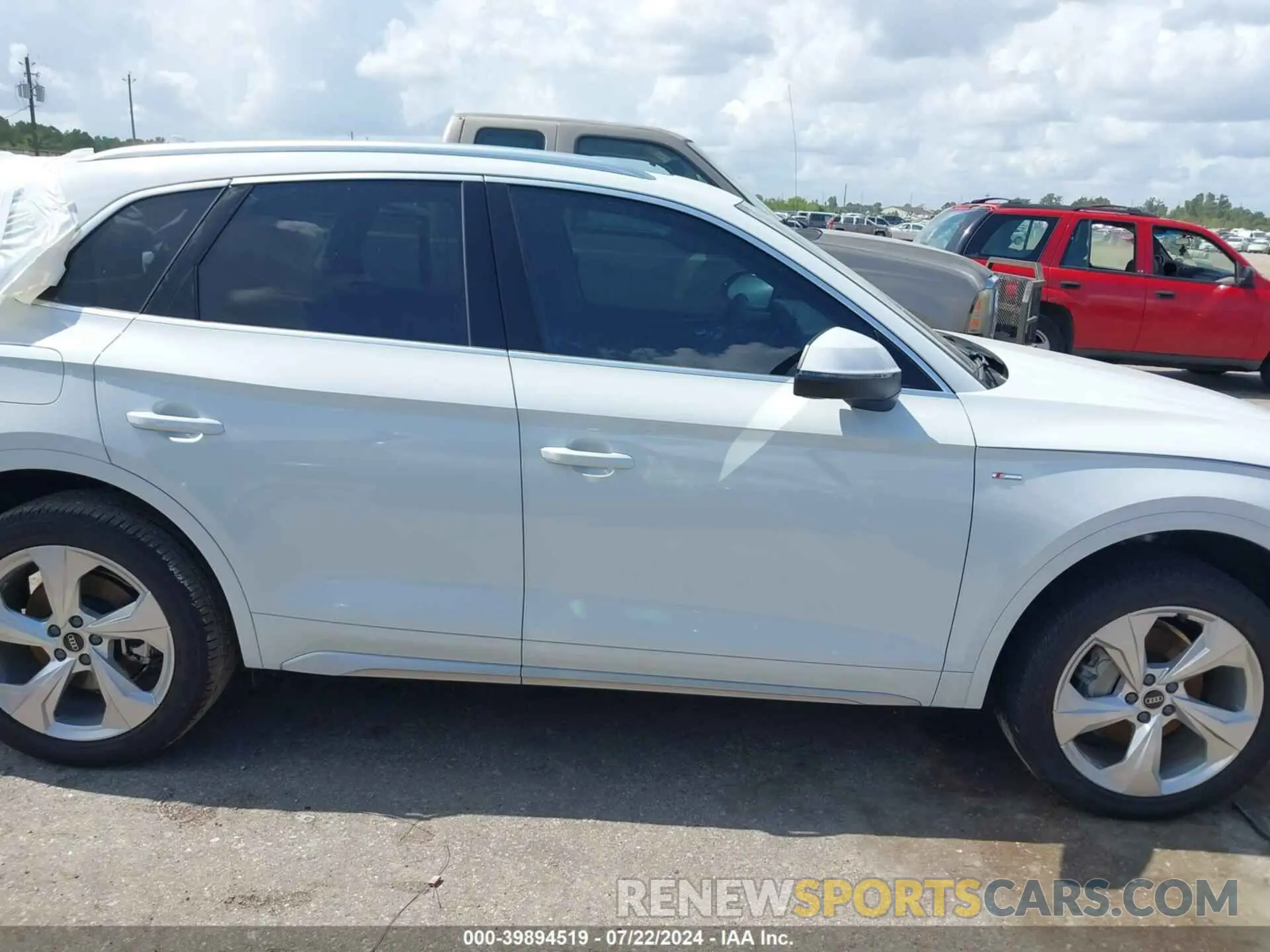 13 Фотография поврежденного автомобиля WA1EAAFY5P2122402 AUDI Q5 2023