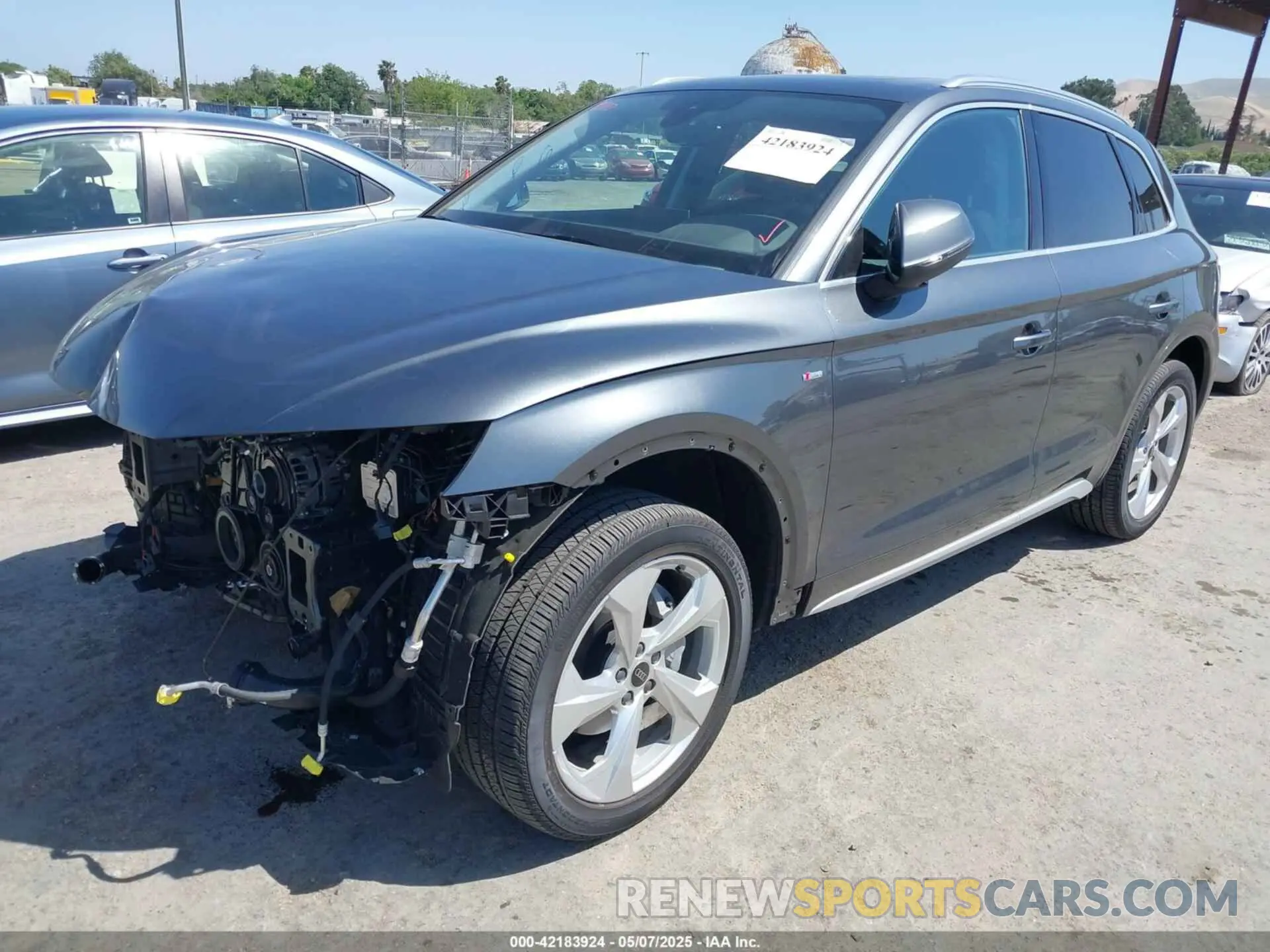 2 Photograph of a damaged car WA1EAAFY6P2191826 AUDI Q5 2023