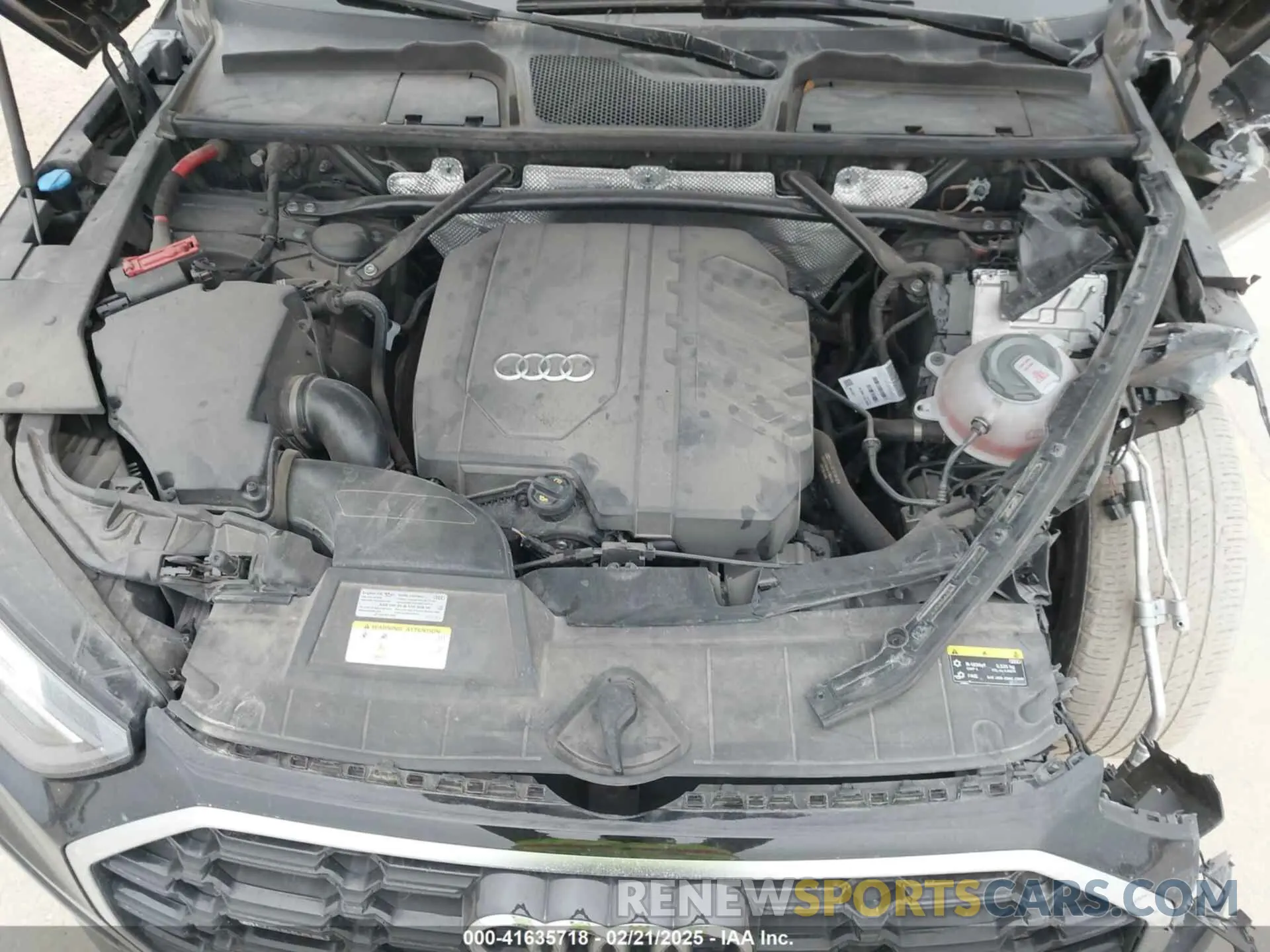 10 Photograph of a damaged car WA1EAAFY7P2002973 AUDI Q5 2023