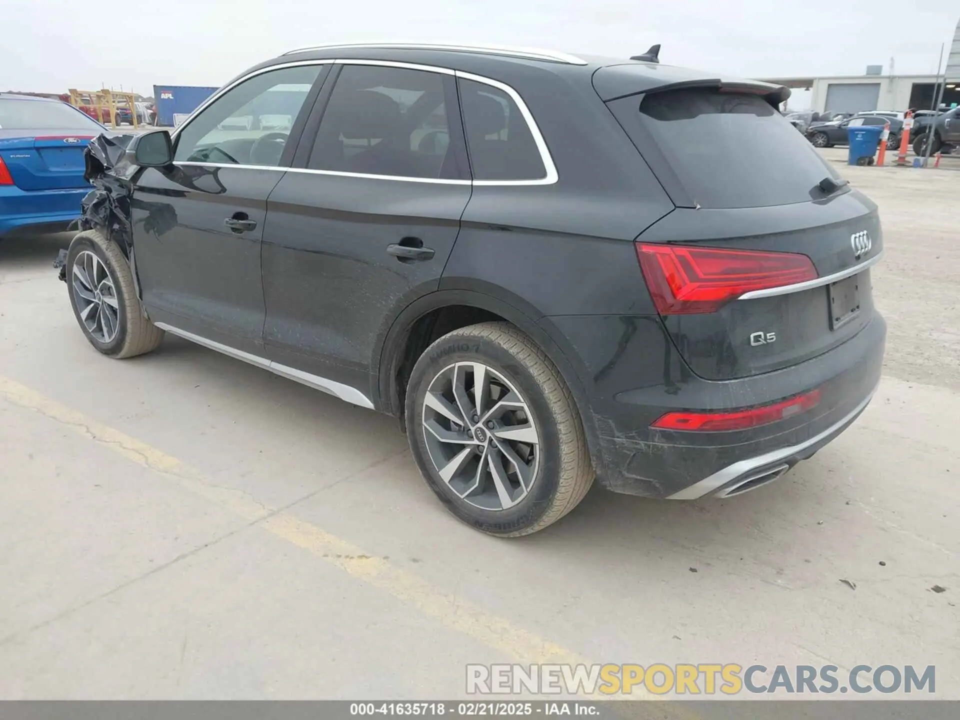 3 Photograph of a damaged car WA1EAAFY7P2002973 AUDI Q5 2023