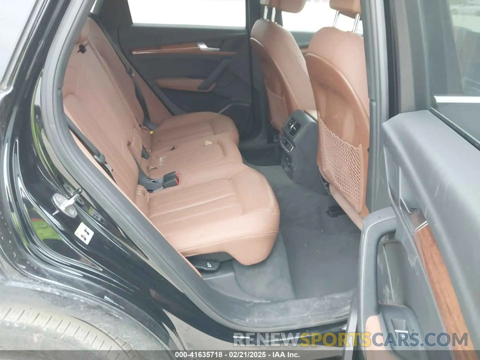 8 Photograph of a damaged car WA1EAAFY7P2002973 AUDI Q5 2023