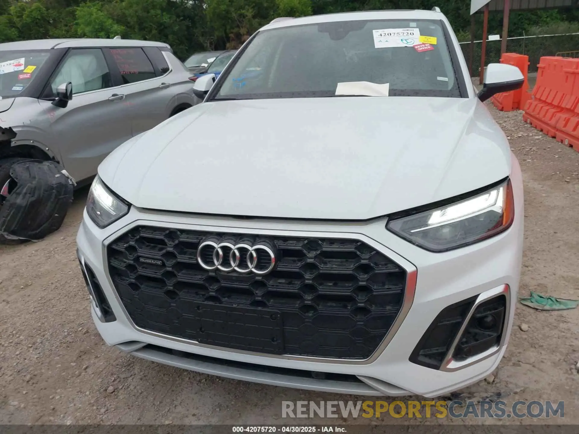 12 Photograph of a damaged car WA1EAAFY9P2053732 AUDI Q5 2023