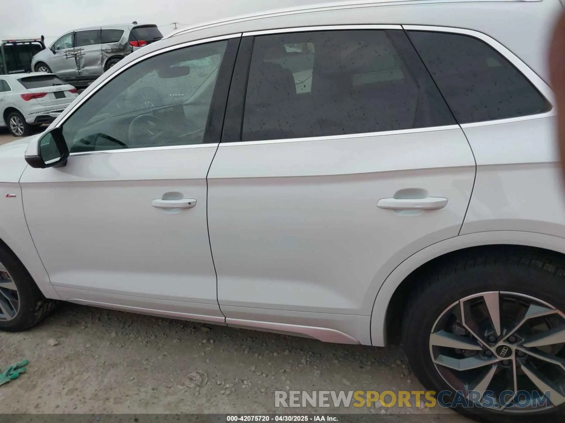 14 Photograph of a damaged car WA1EAAFY9P2053732 AUDI Q5 2023