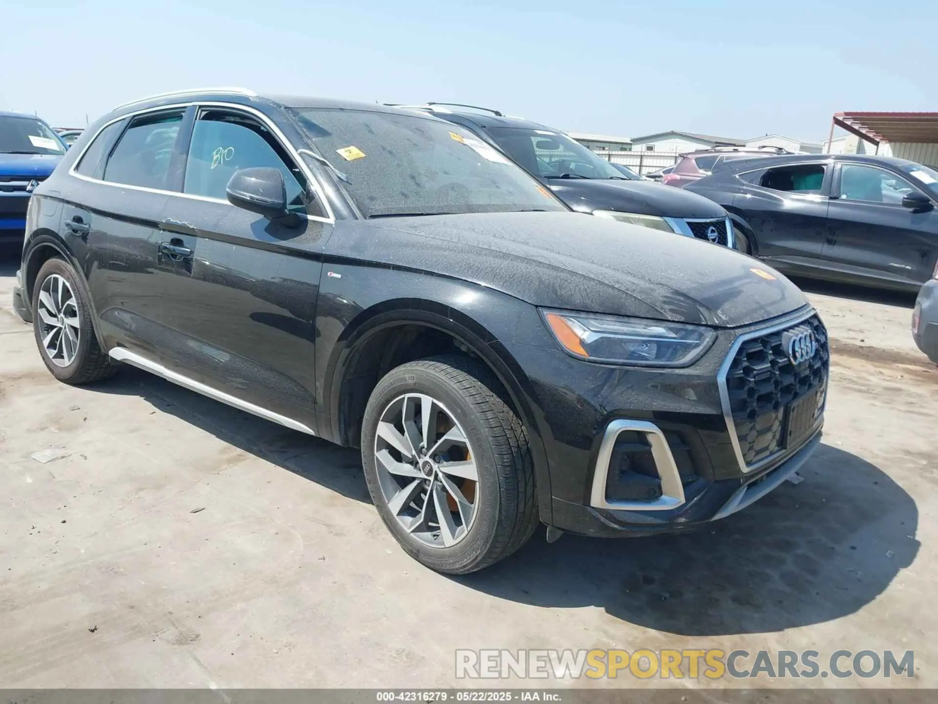 1 Photograph of a damaged car WA1EAAFYXP2056610 AUDI Q5 2023