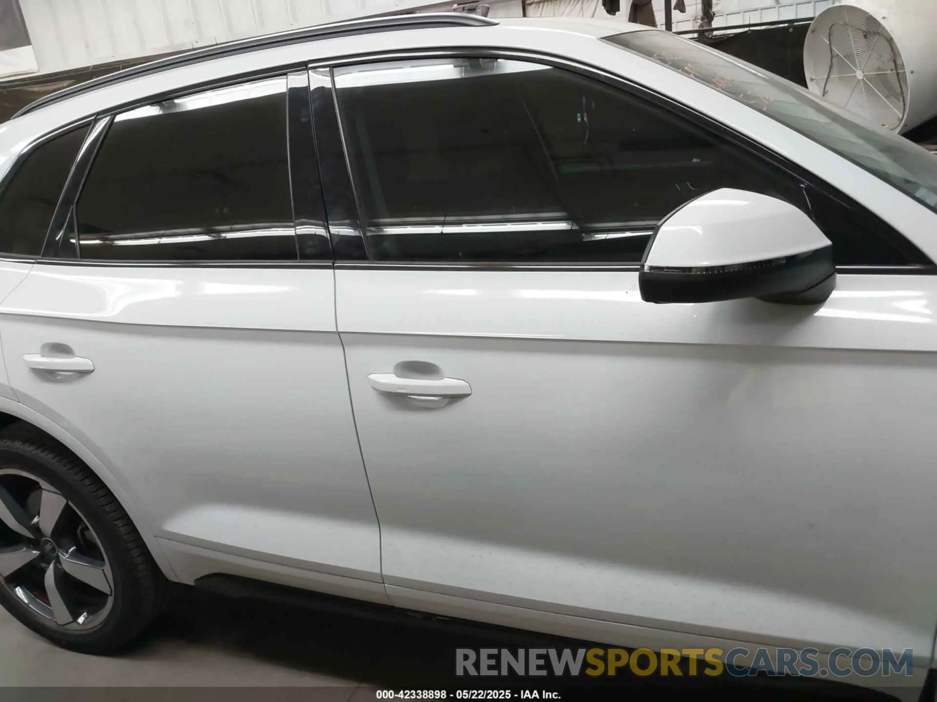 13 Фотография поврежденного автомобиля WA1EAAFYXP2061578 AUDI Q5 2023