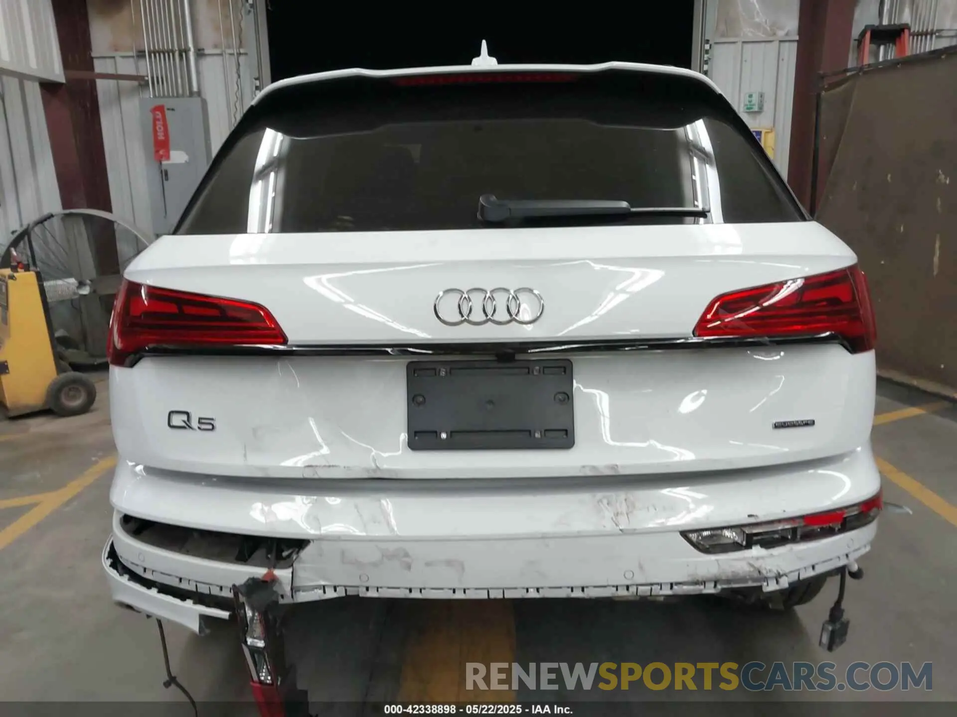 16 Фотография поврежденного автомобиля WA1EAAFYXP2061578 AUDI Q5 2023