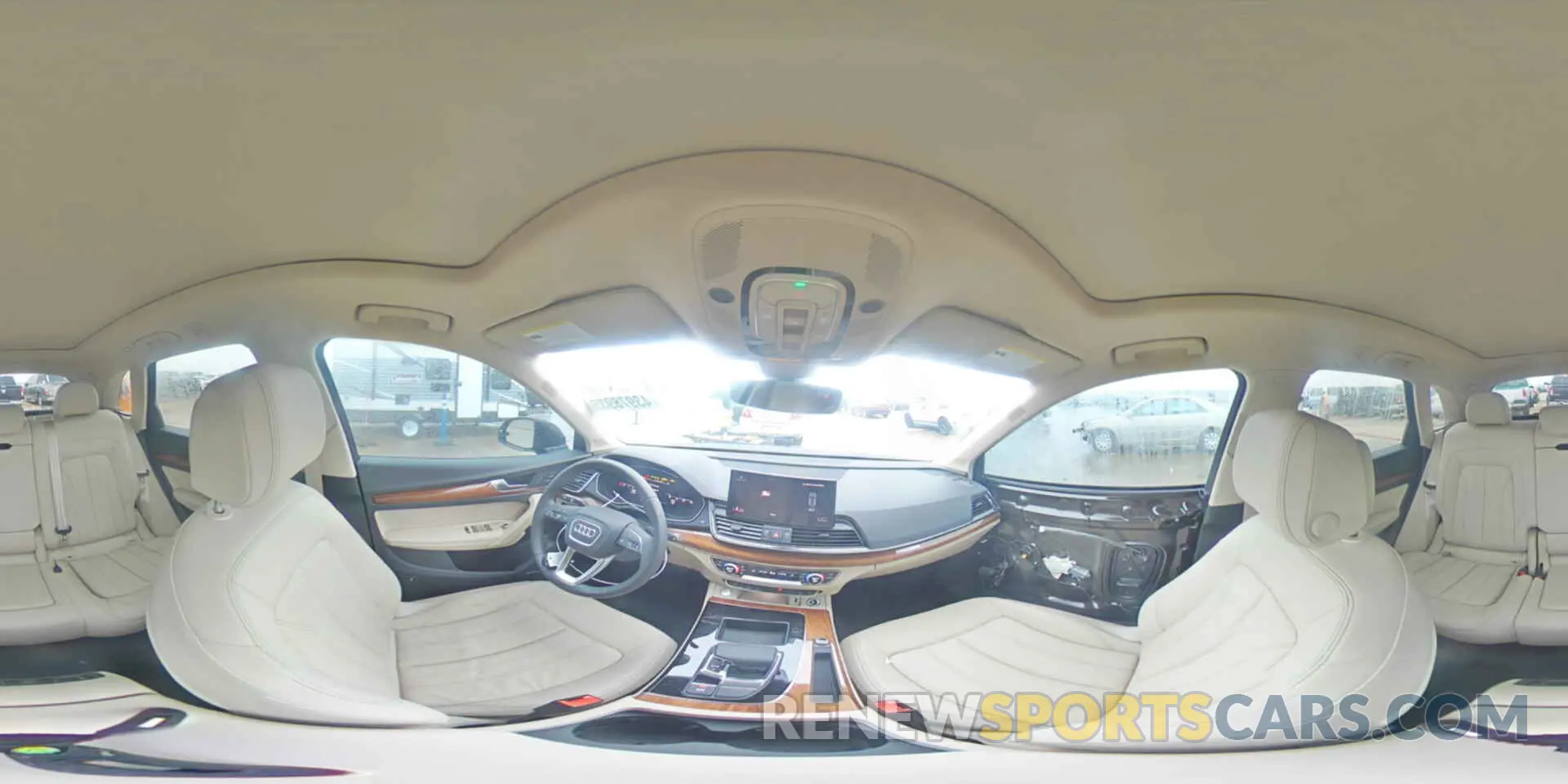 16 Photograph of a damaged car WA1EAAFYXP2095018 AUDI Q5 2023
