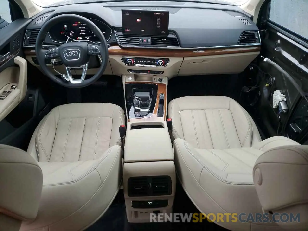 8 Photograph of a damaged car WA1EAAFYXP2095018 AUDI Q5 2023