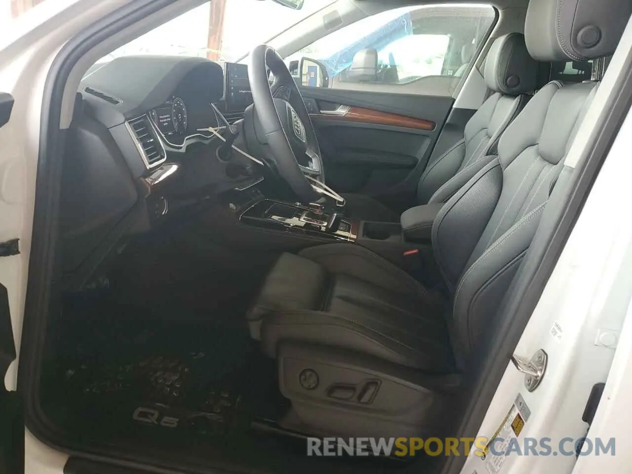 7 Photograph of a damaged car WA1EAAFYXP2112691 AUDI Q5 2023